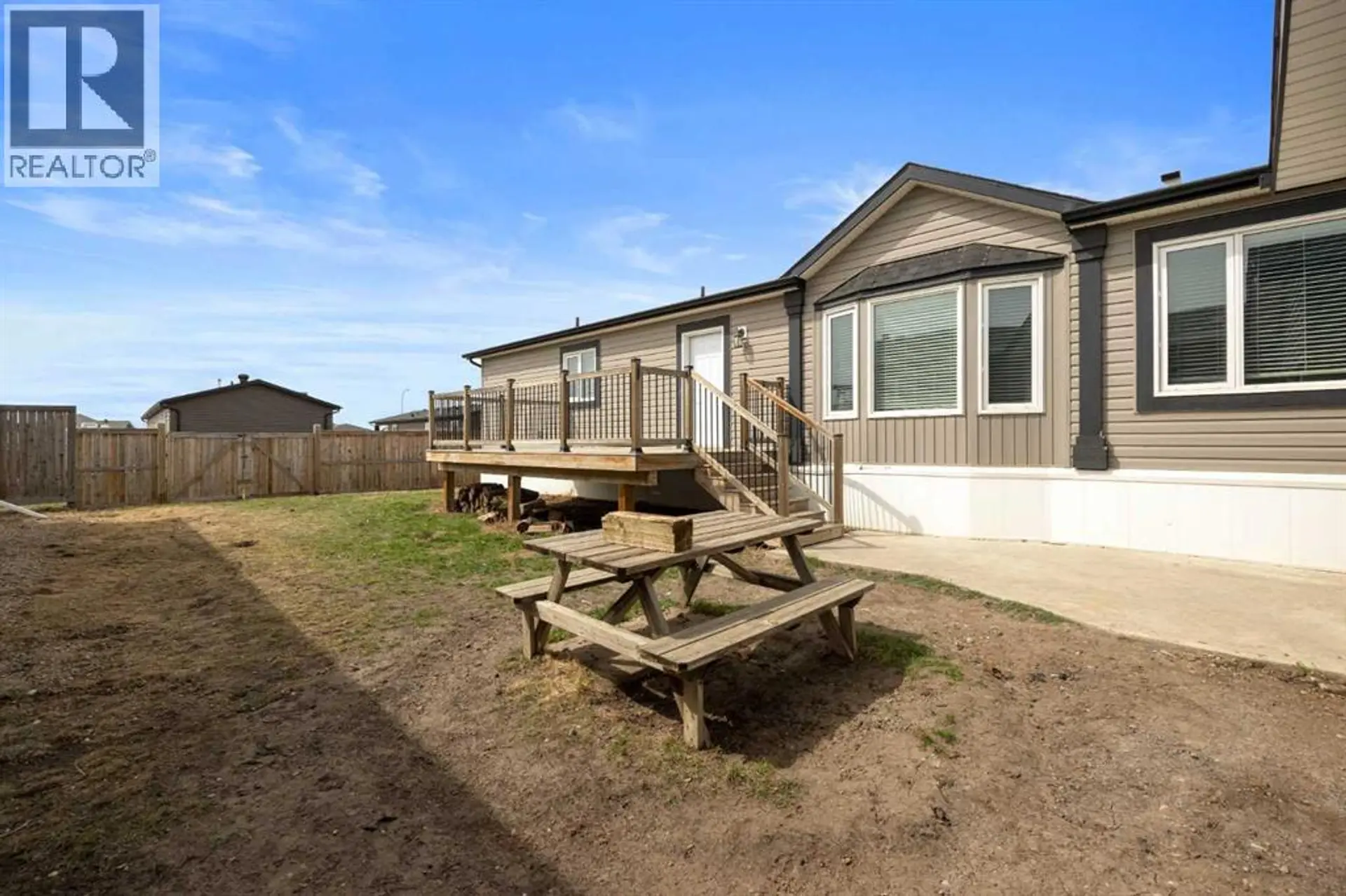 725 Beacon Hill Drive - Image 14