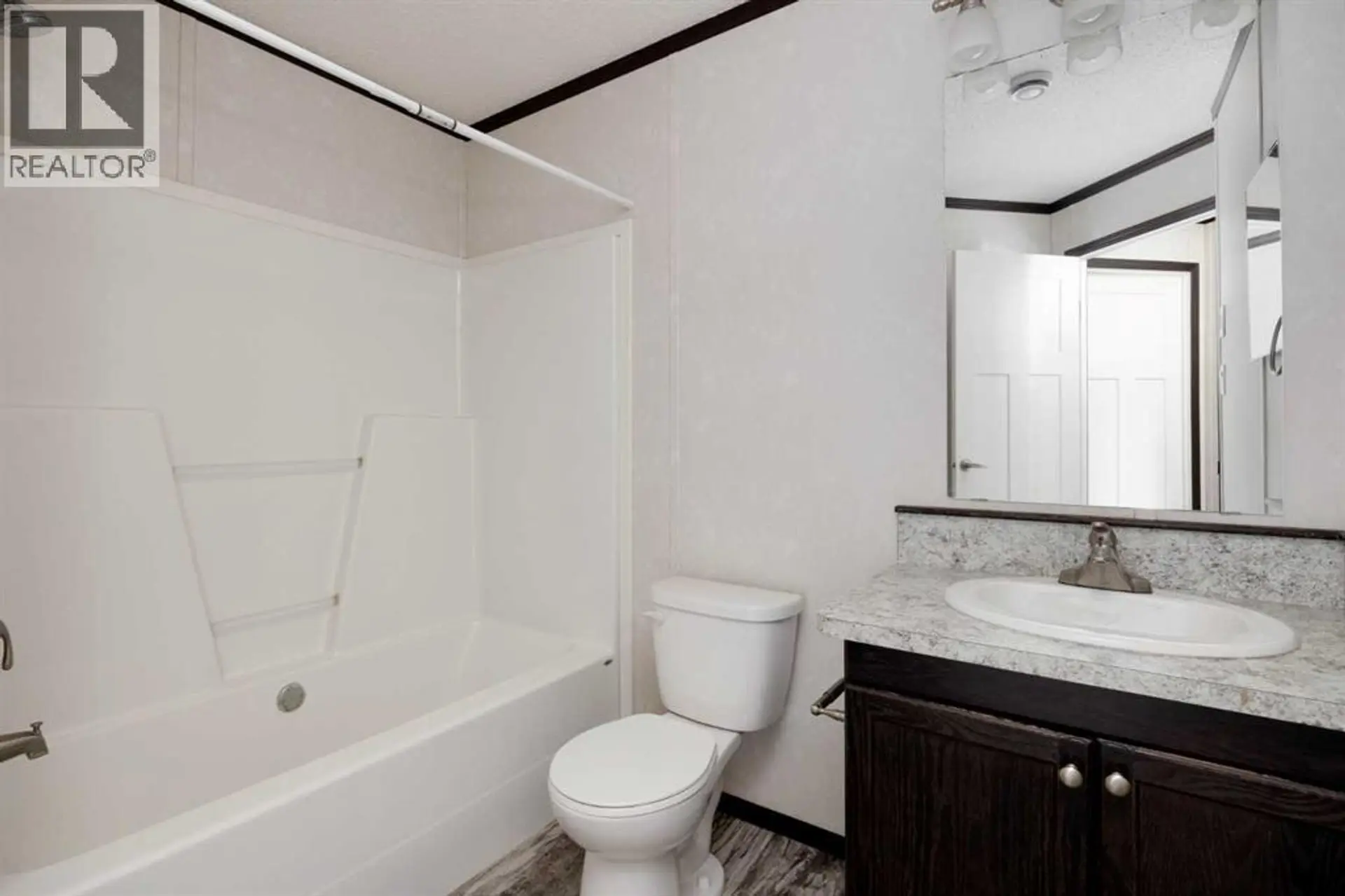 725 Beacon Hill Drive - Image 11