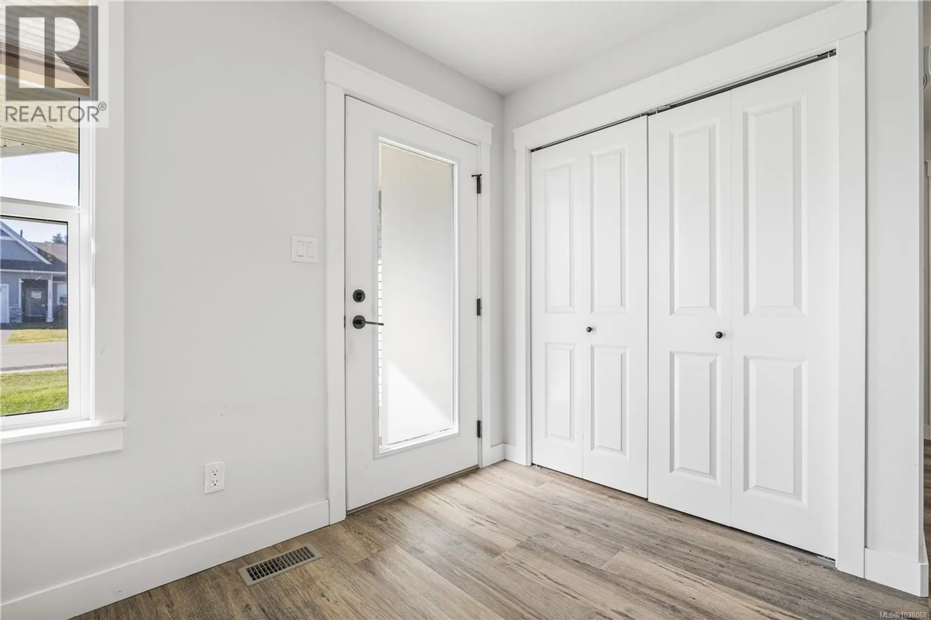 1535 Prentice Rd - Image 2