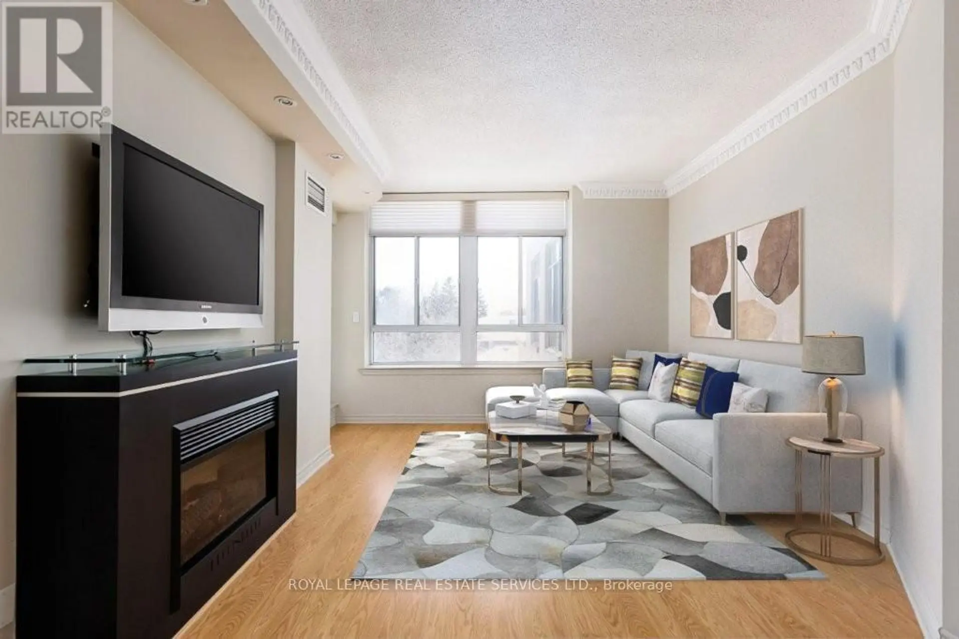 #305 935 ROYAL YORK ROAD - Image 4