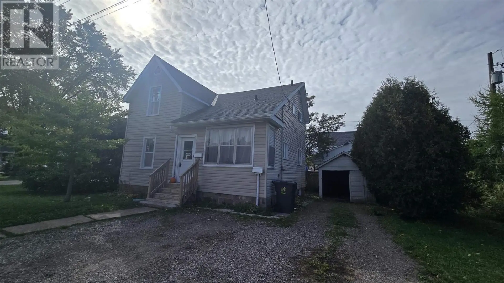 4 Lansdowne AVE - Image 2