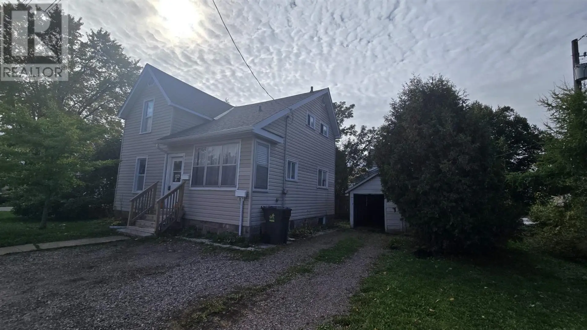 4 Lansdowne AVE - Image 4
