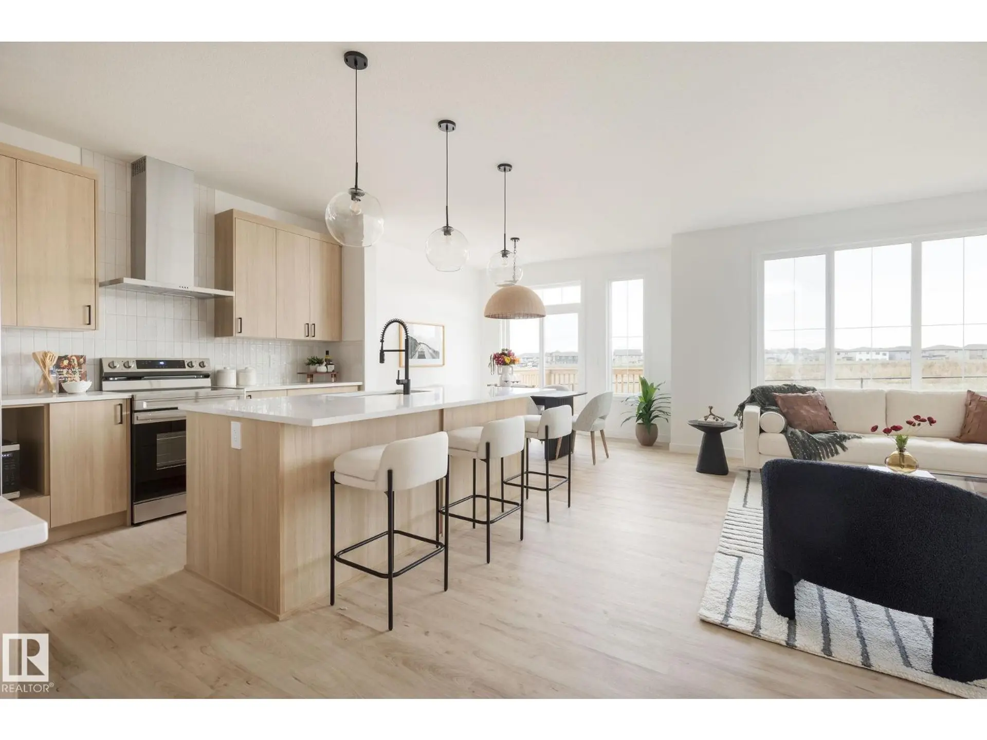 23 Cessy ST - Image 2