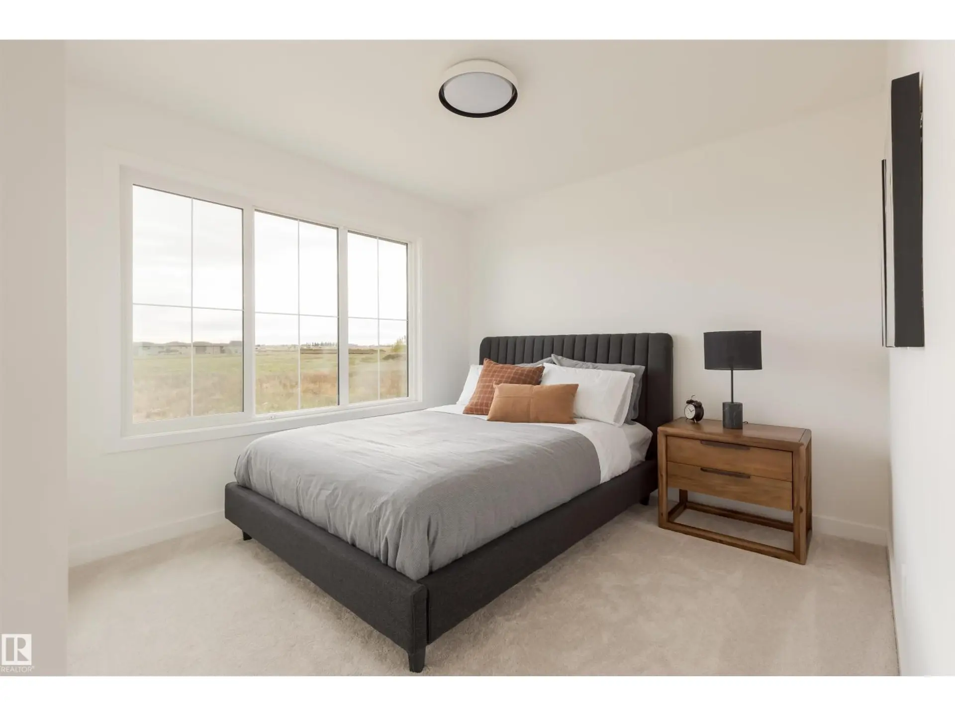 23 Cessy ST - Image 4
