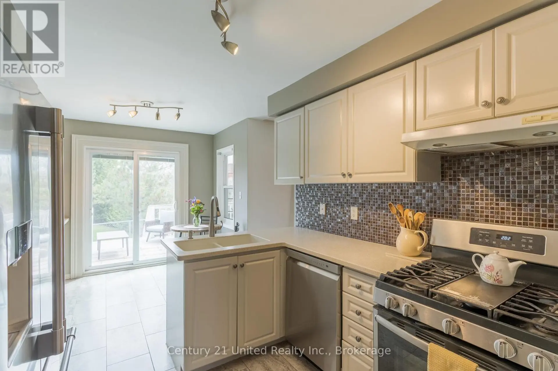 9 BROOKSIDE STREET - Image 3