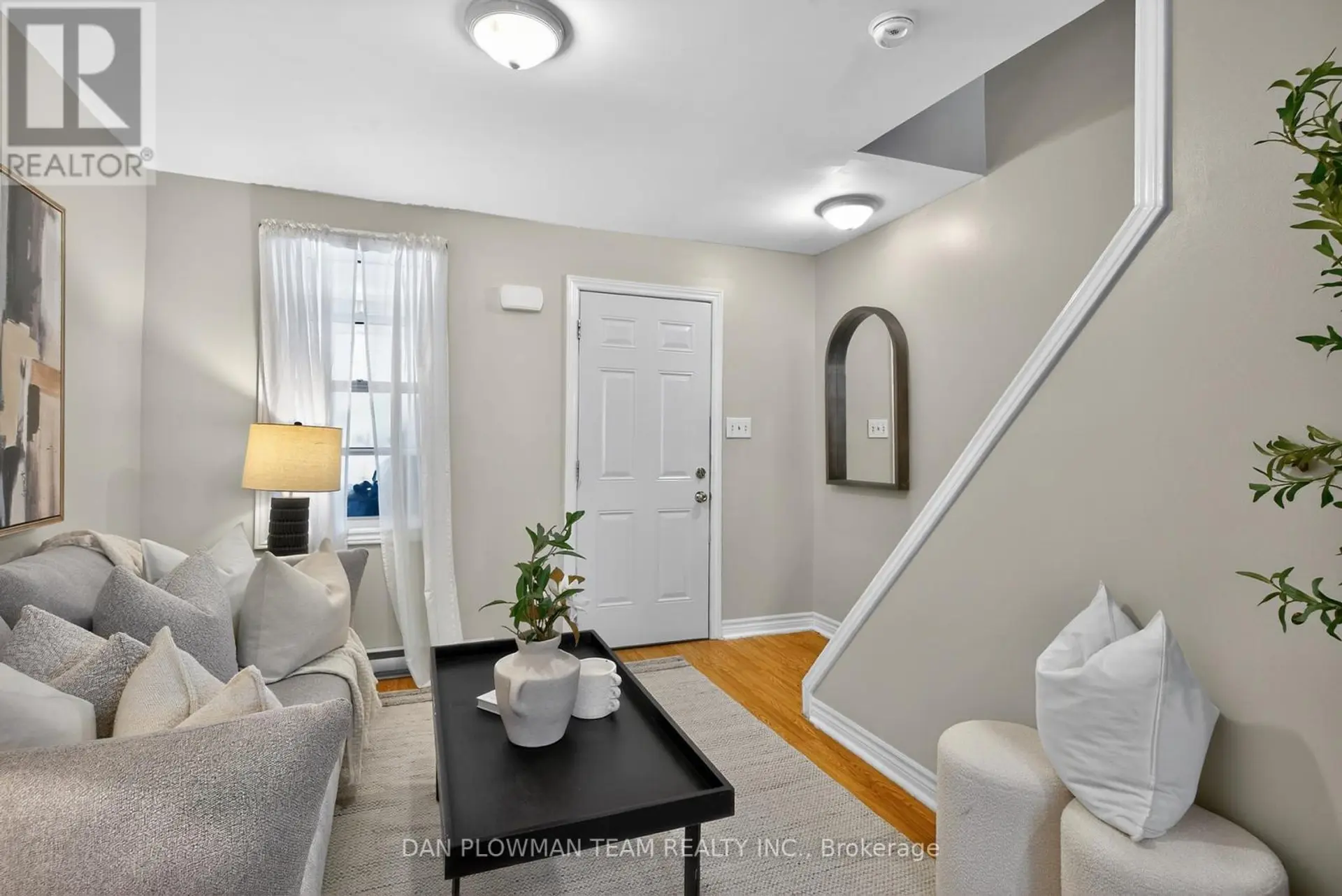 114 OLIVE AVENUE - Image 2
