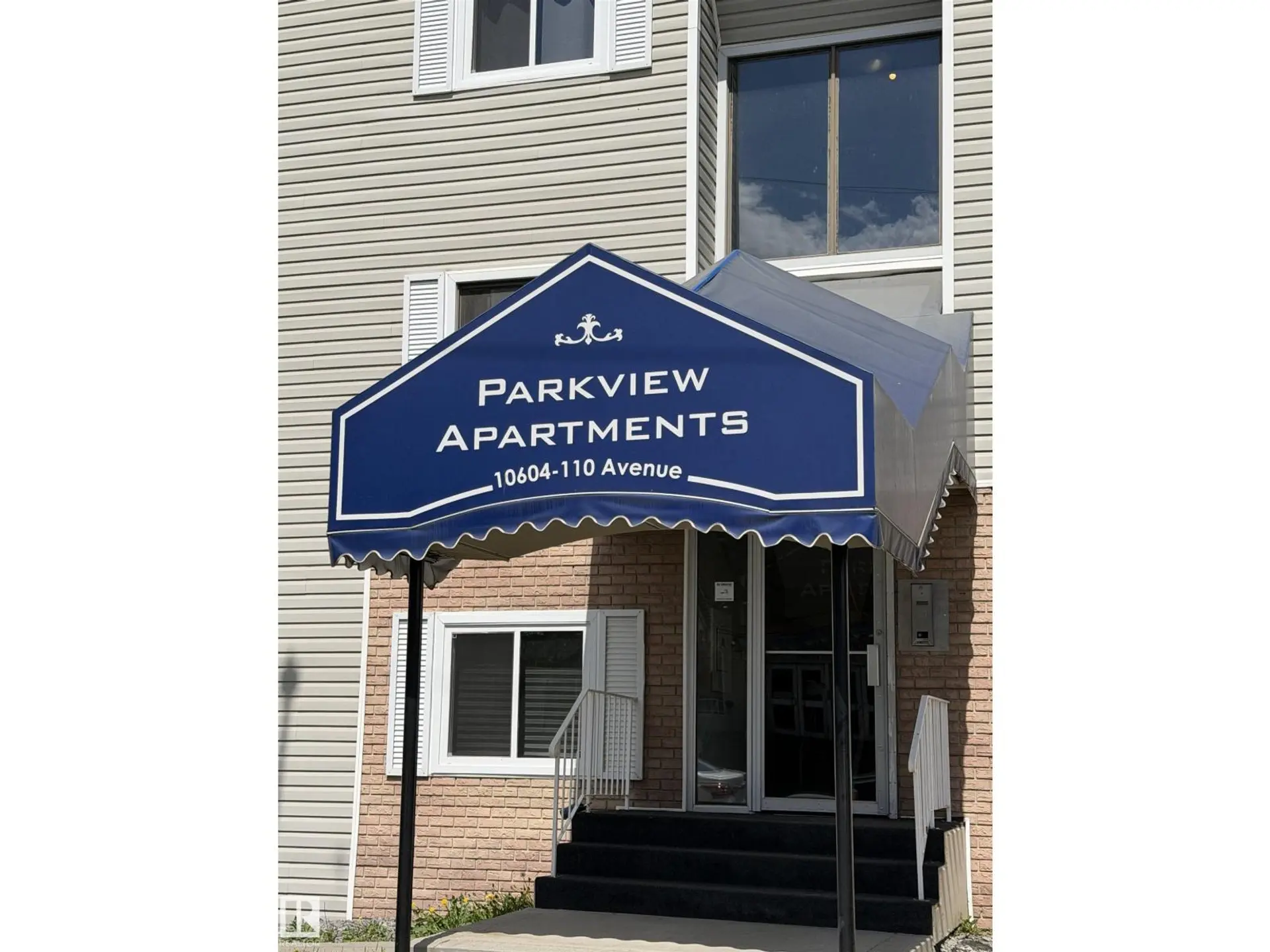 #205 10604 110 AV NW NW - Image 2