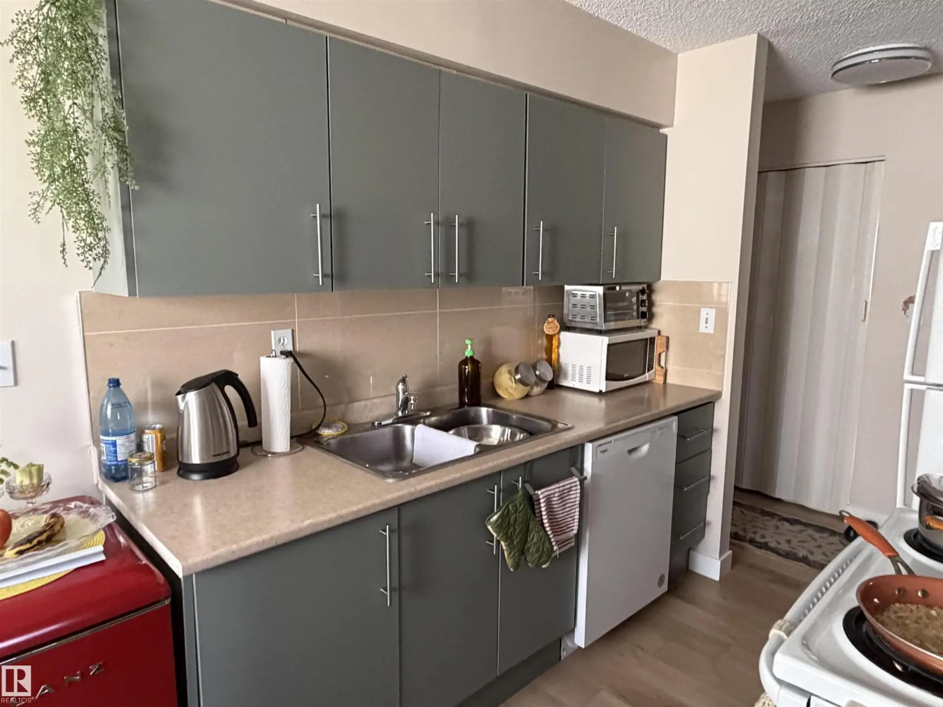 #205 10604 110 AV NW NW - Image 6