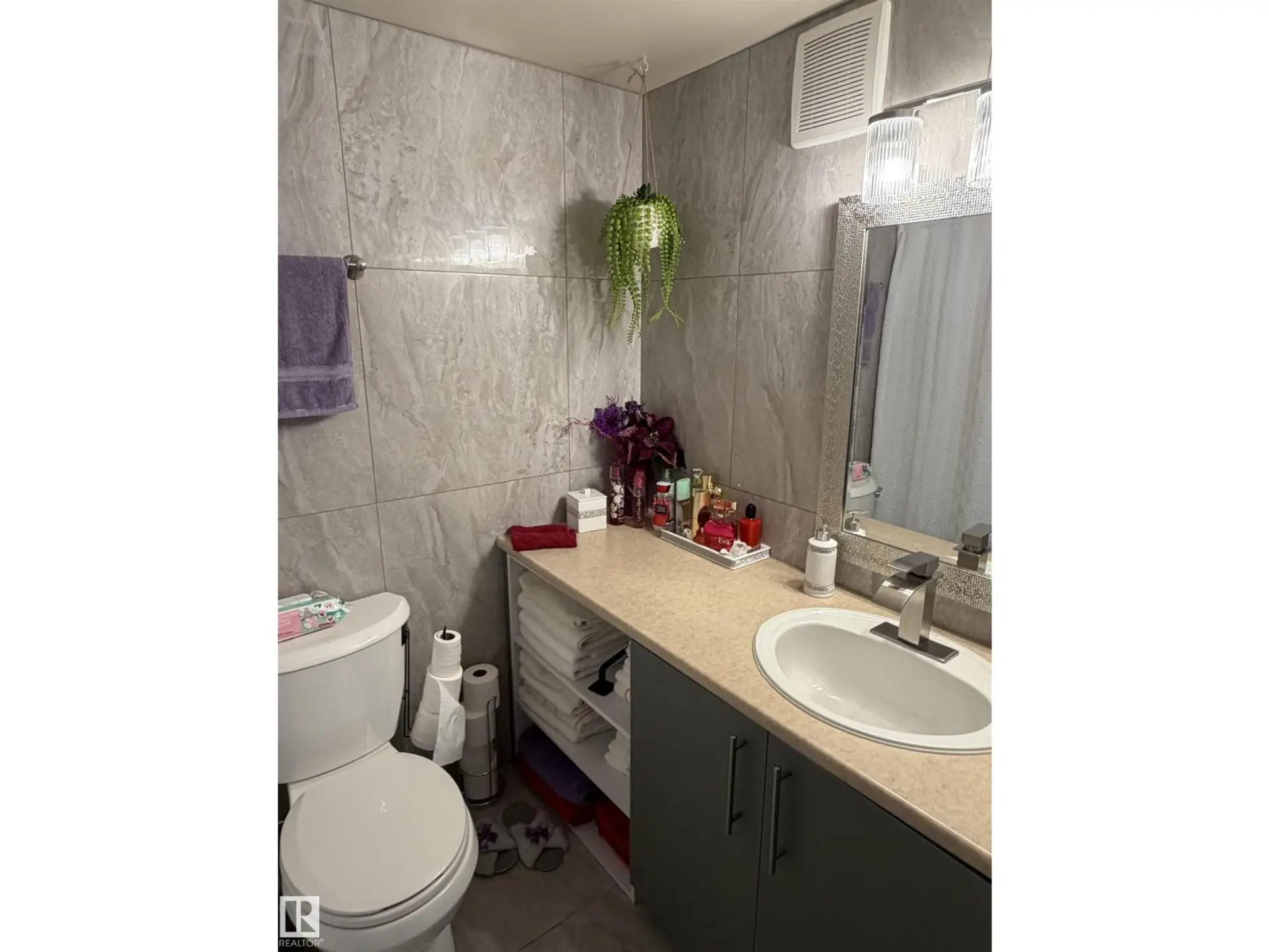 #205 10604 110 AV NW NW - Image 17