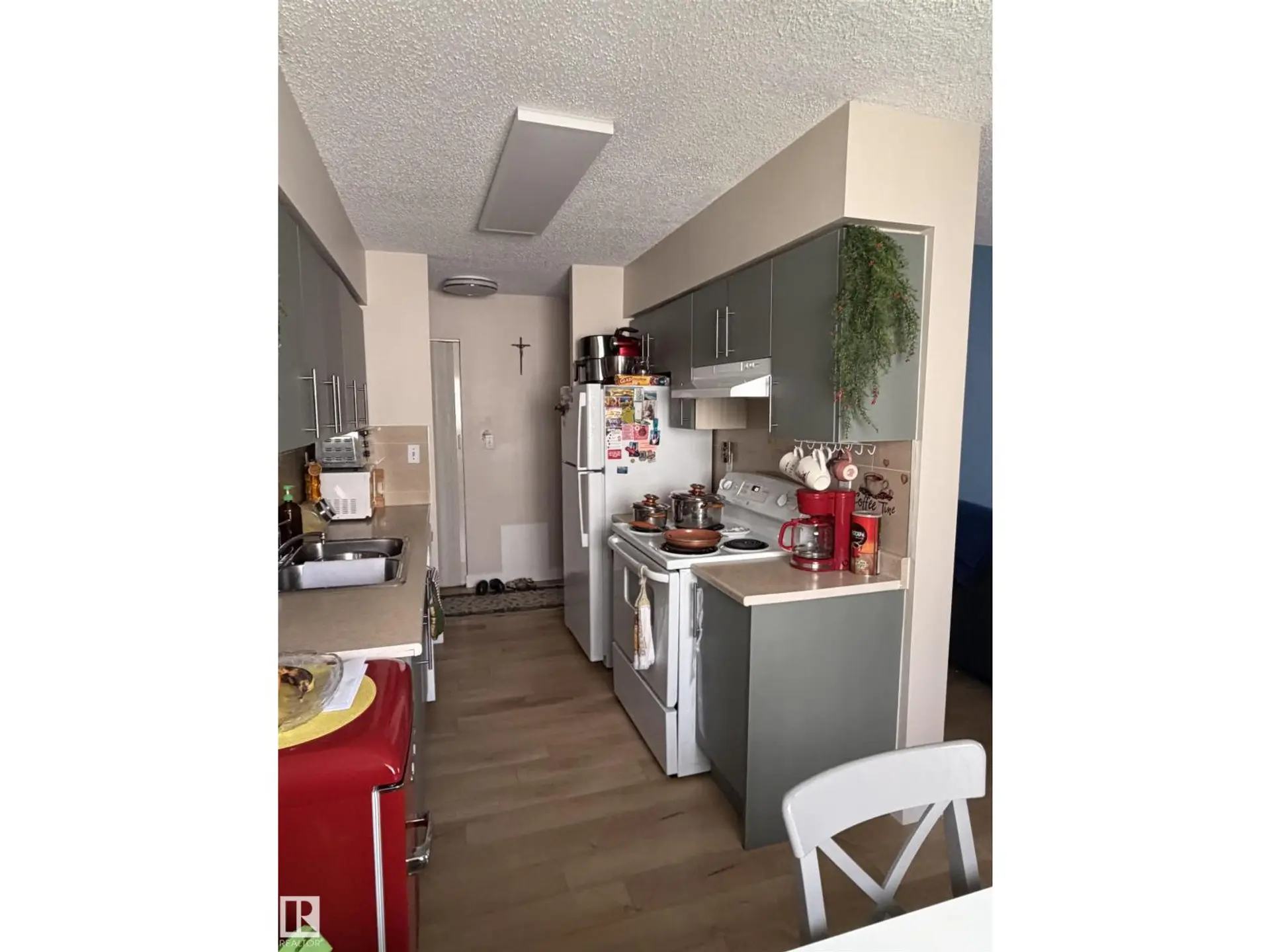 #205 10604 110 AV NW NW - Image 4