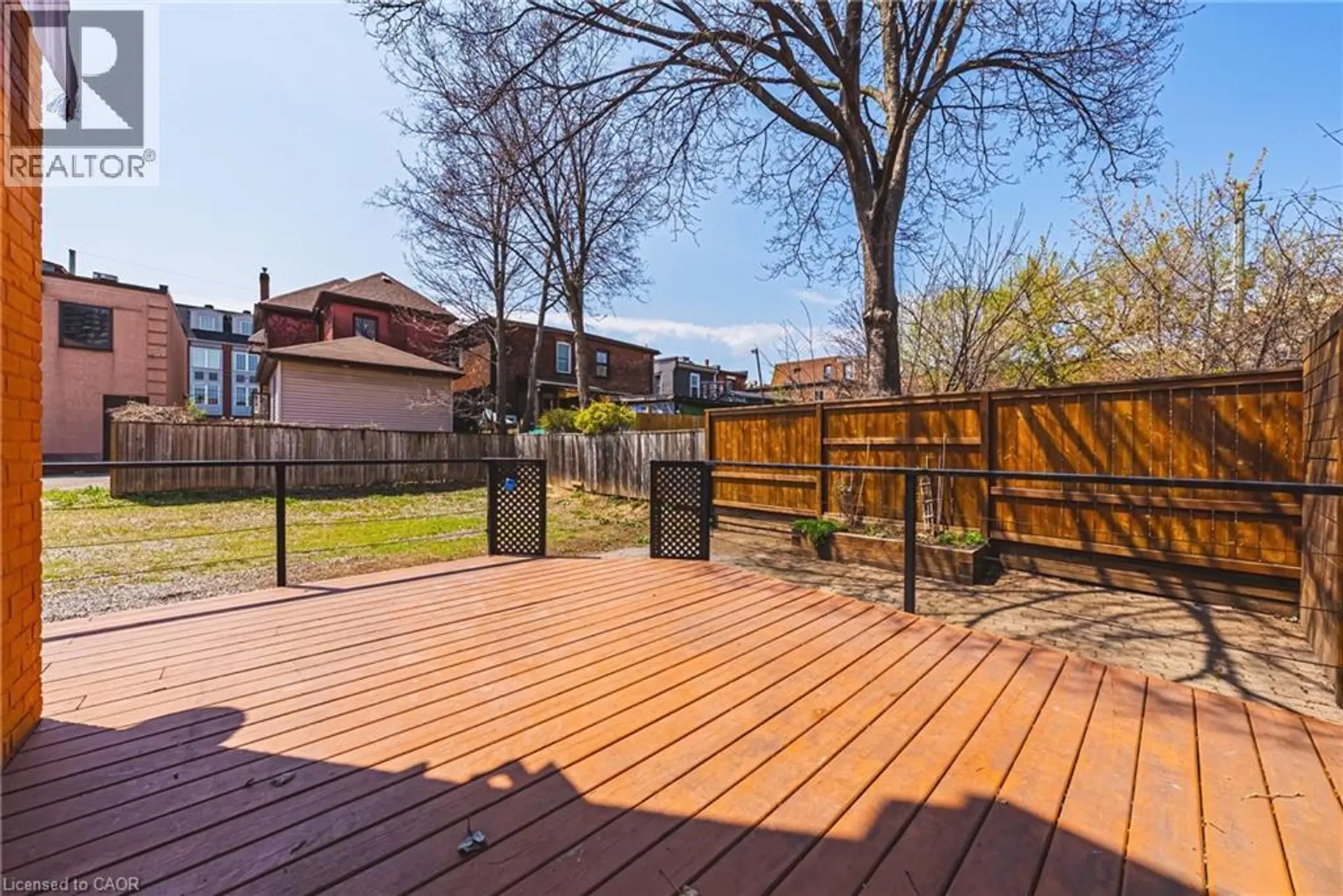 116 CATHARINE Street S - Image 15