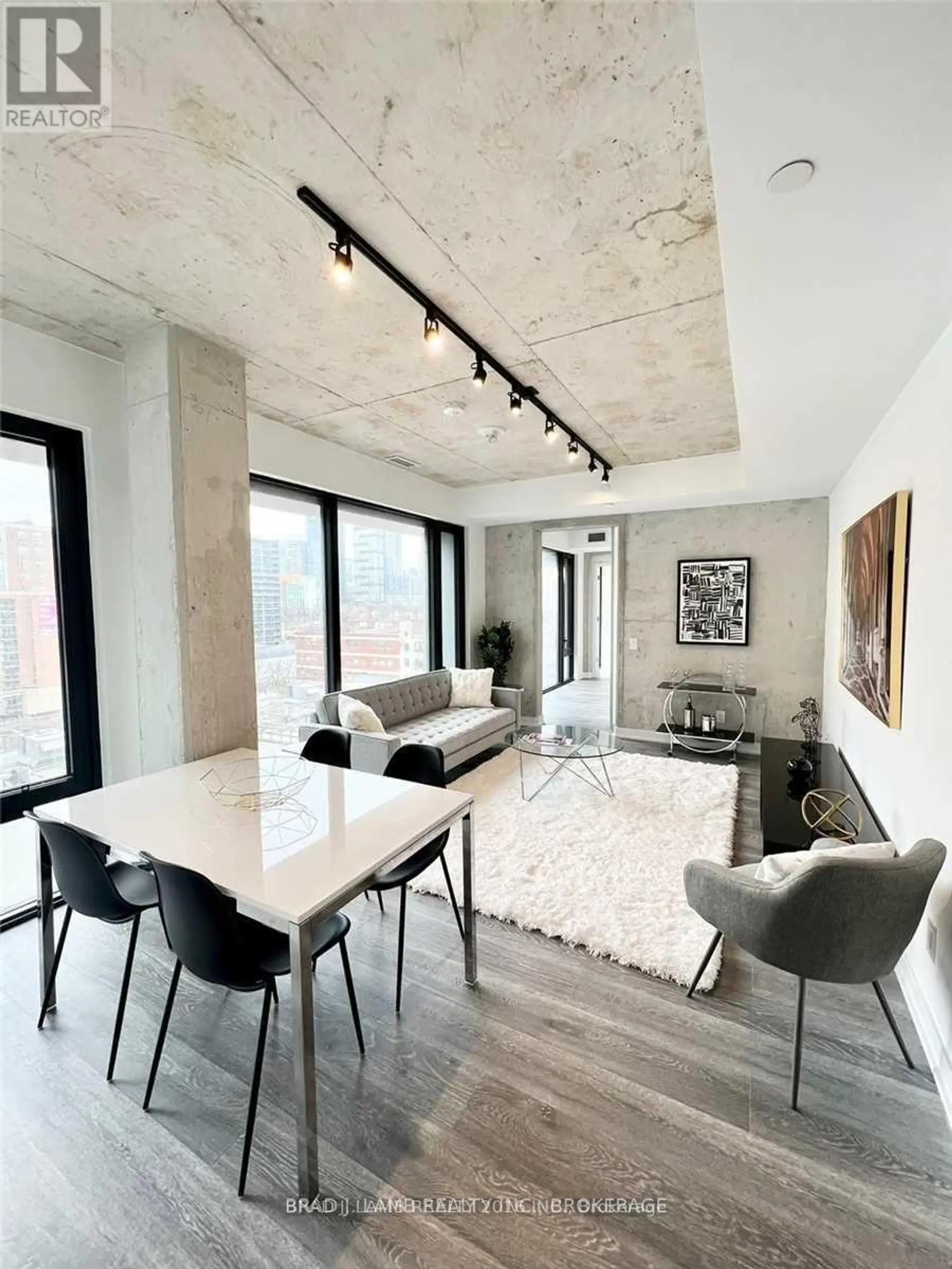 #812 55 ONTARIO STREET - Image 2
