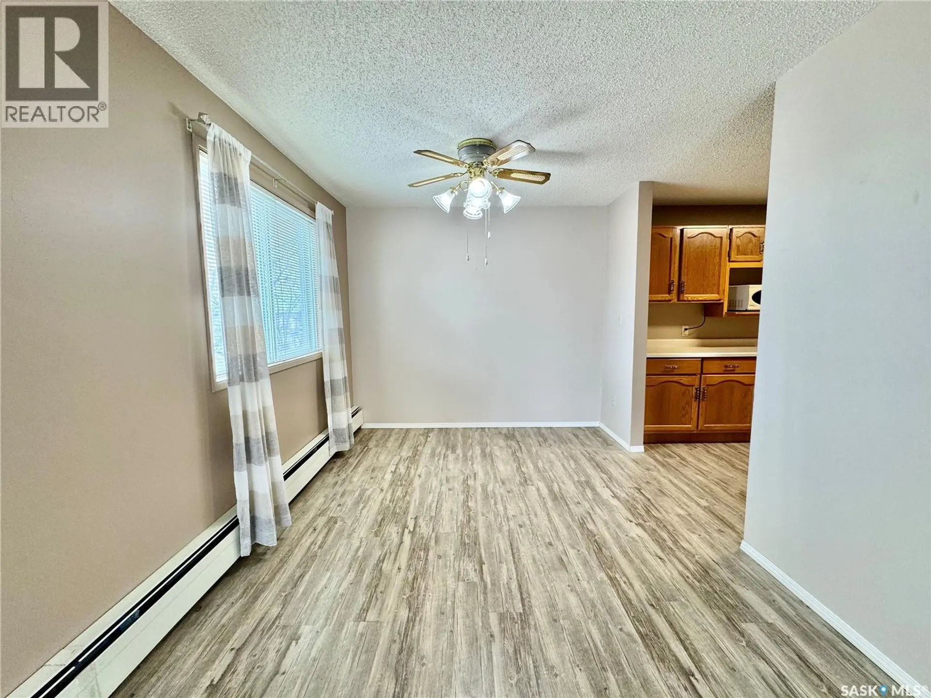 #205 66 19th STREET W - Image 5