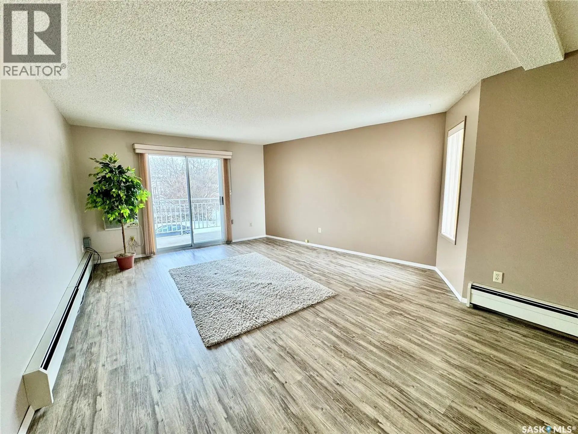 #205 66 19th STREET W - Image 7