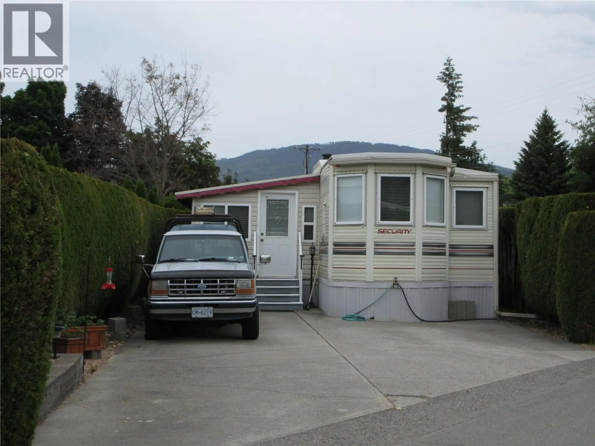 #823 415 Commonwealth Road - Image 1