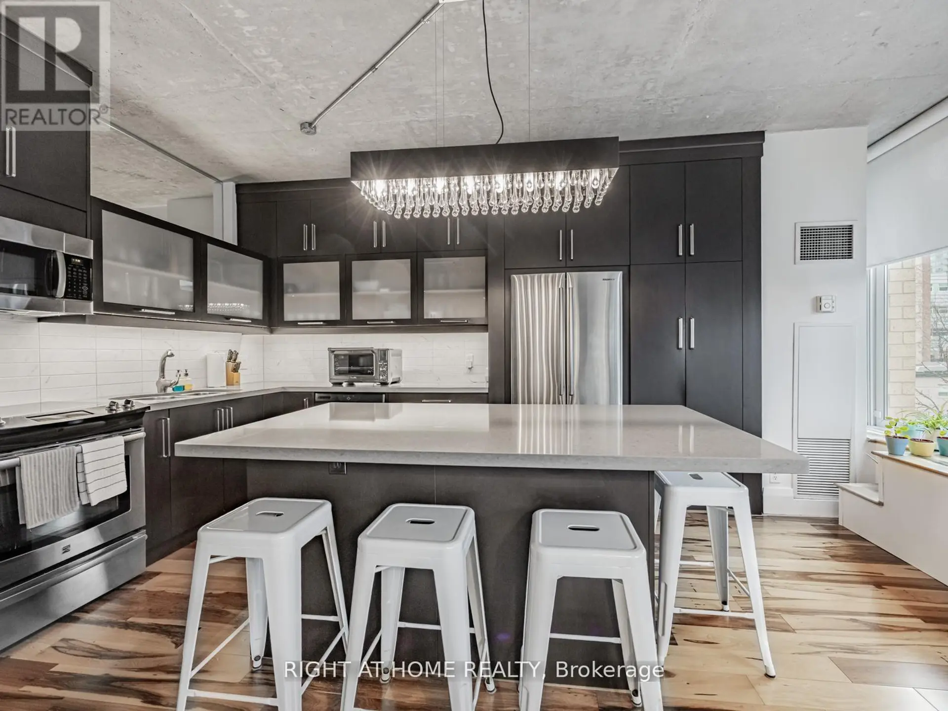 #405 50 CAMDEN STREET - Image 4