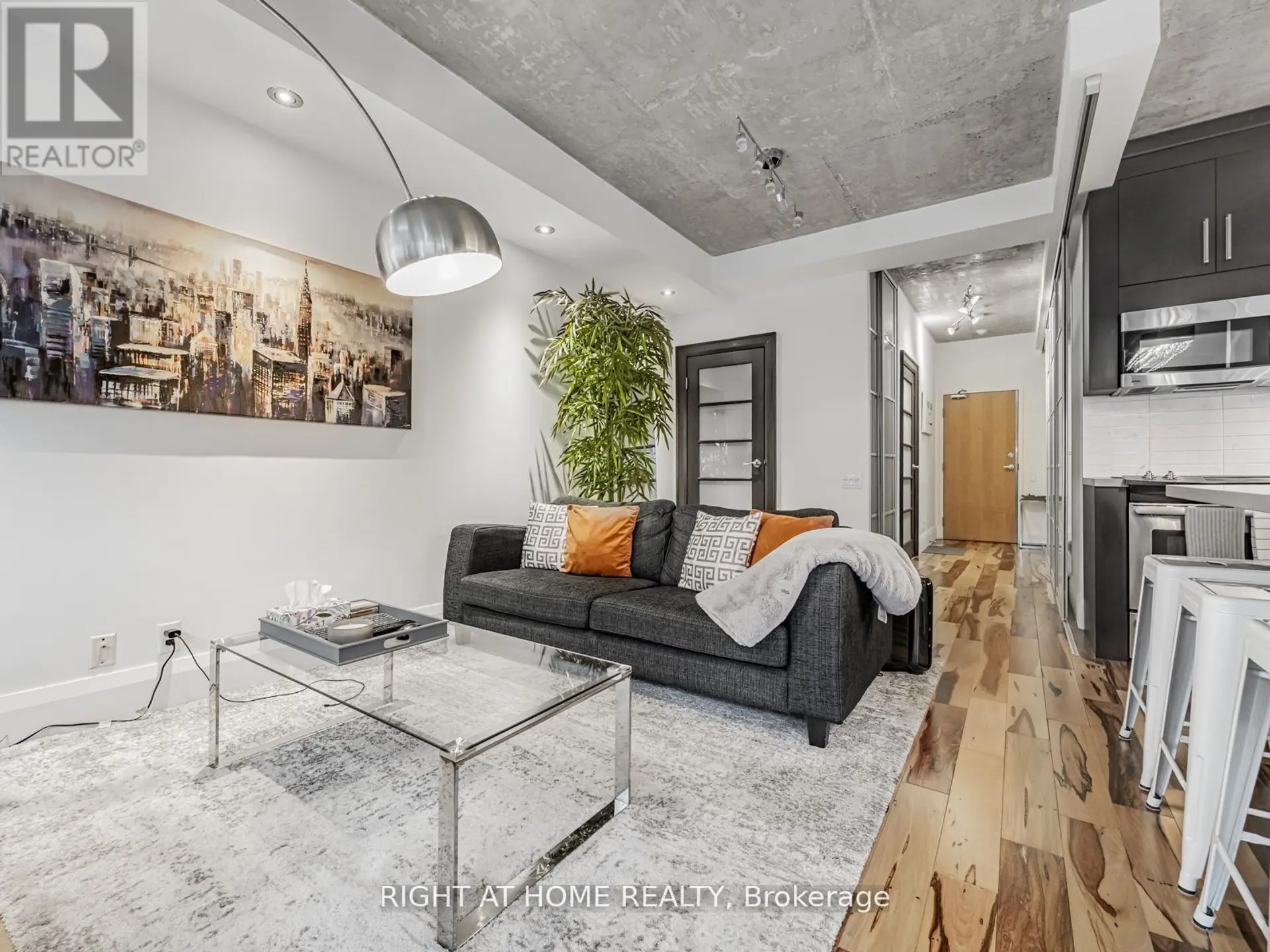 #405 50 CAMDEN STREET - Image 6