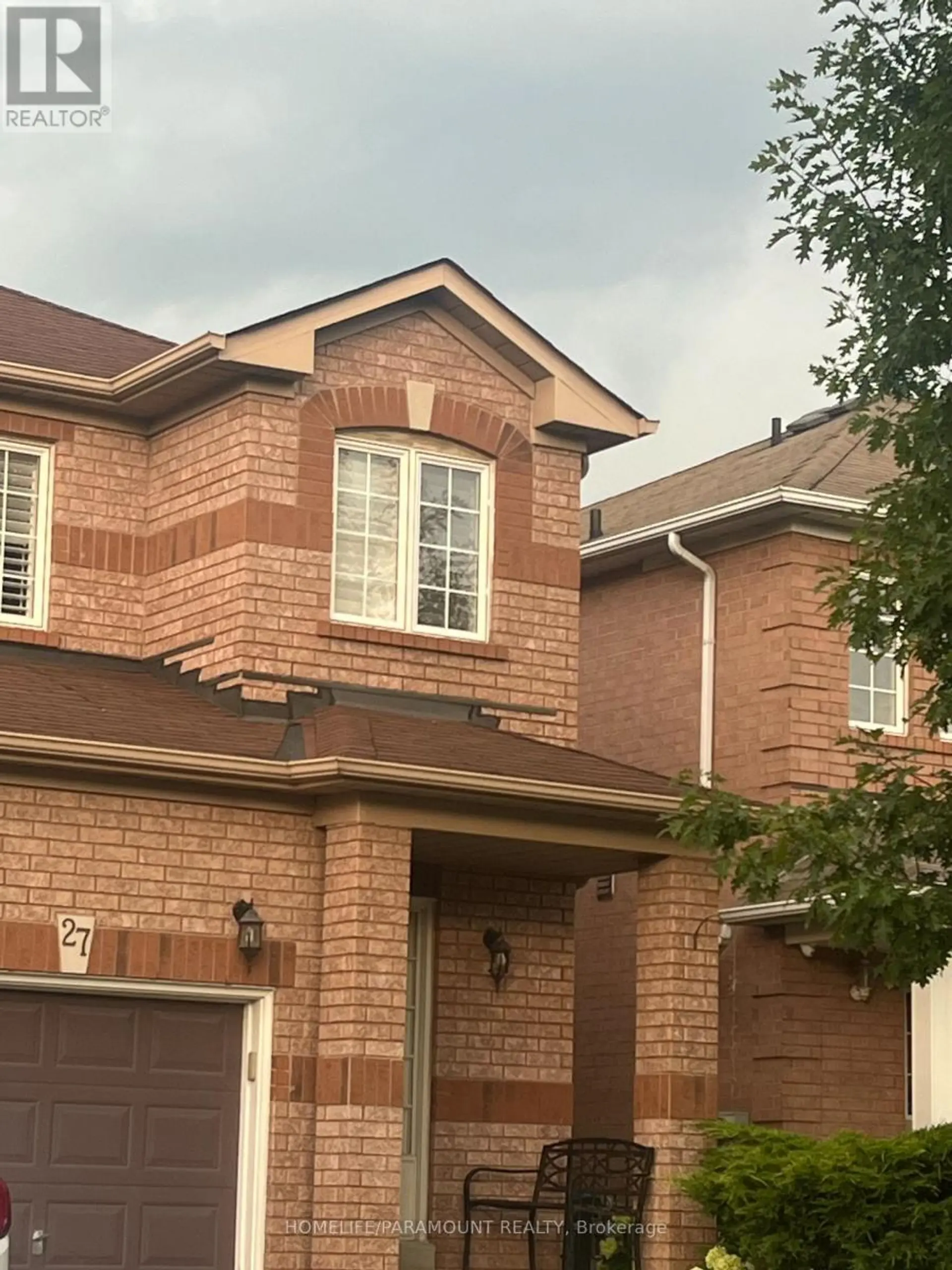 27 LONESTAR CRESCENT - Image 1