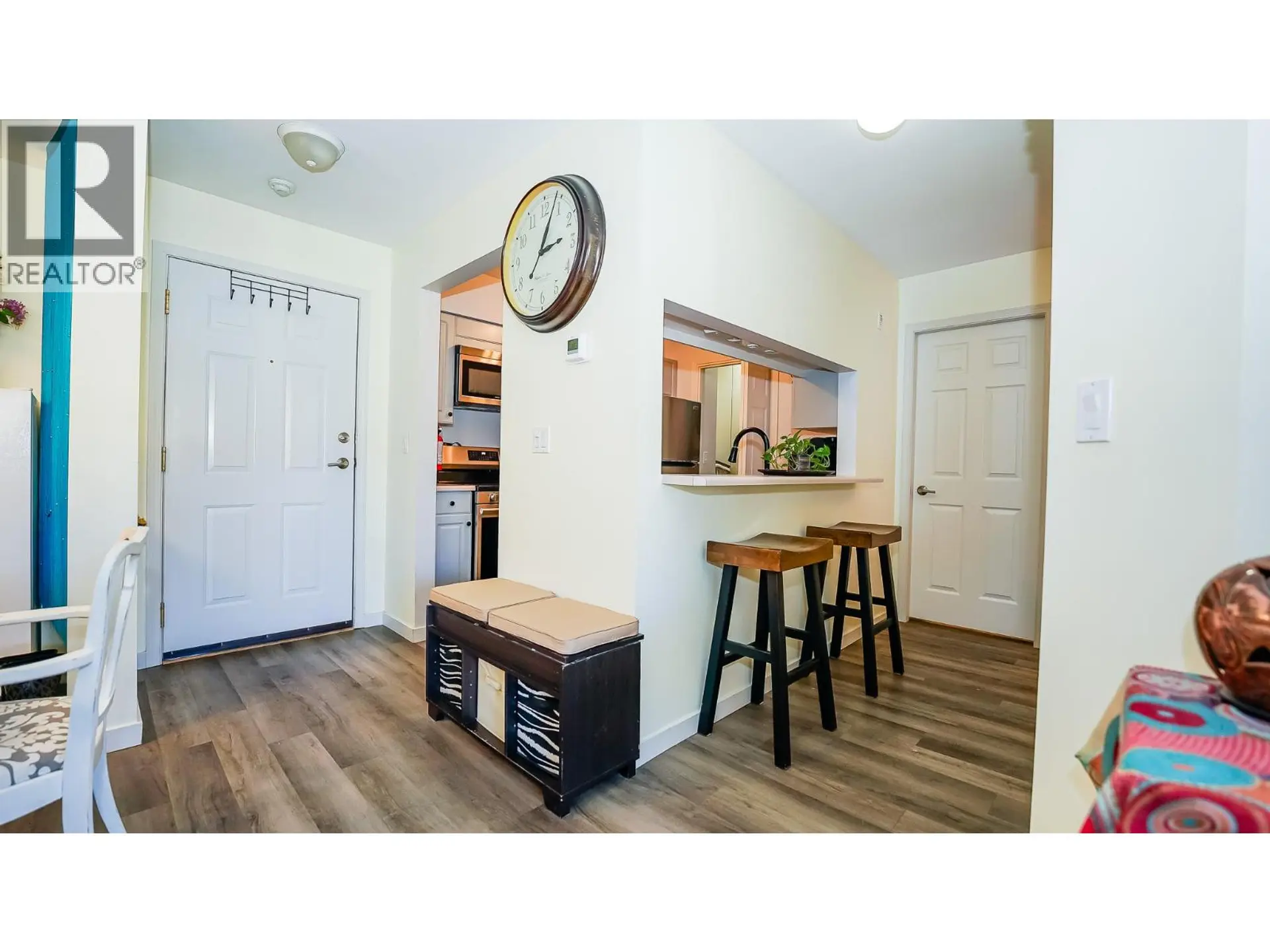 #408 650 Third Street SW - Image 2