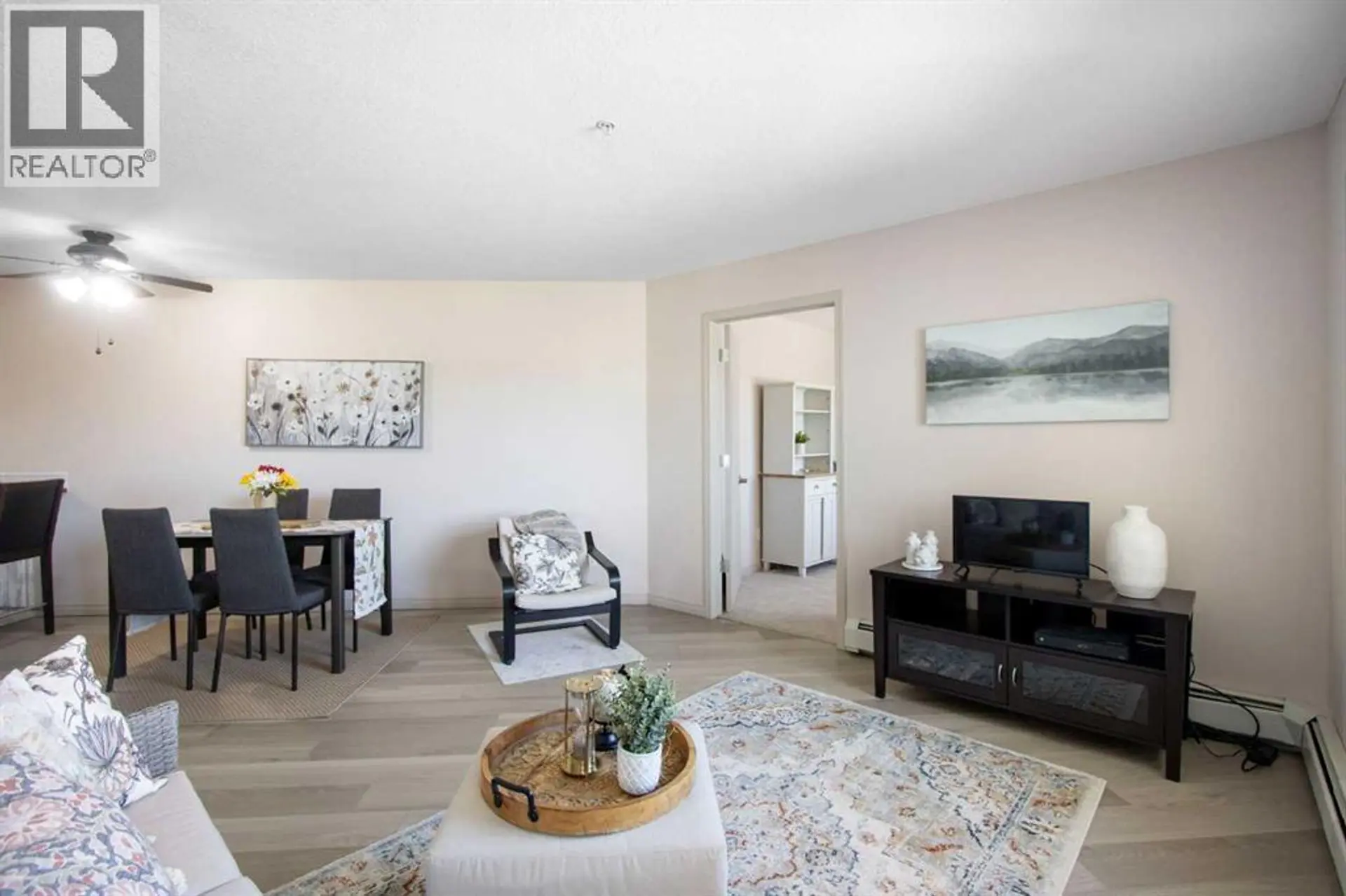 #210 3 Parklane Way - Image 8