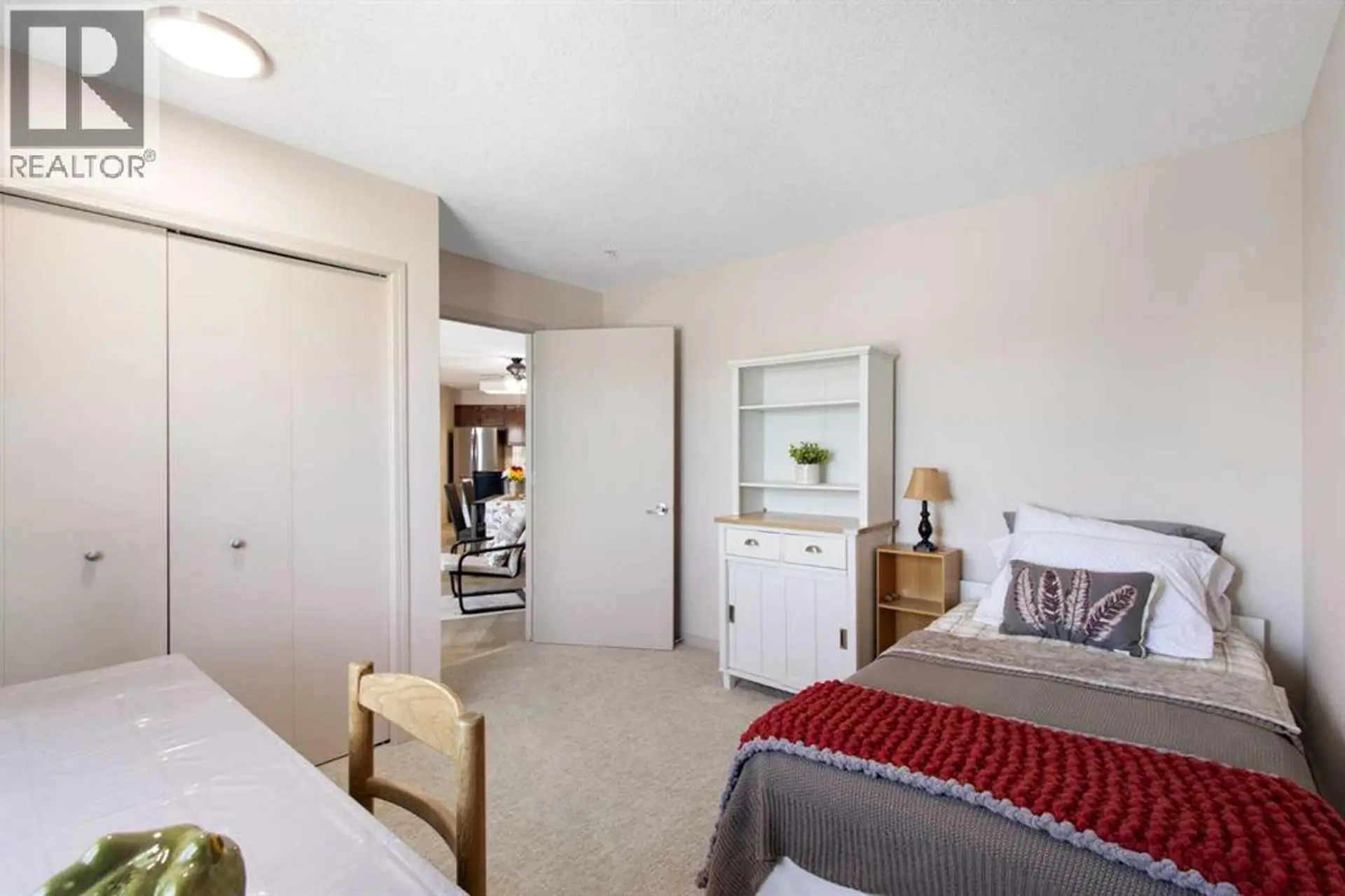 #210 3 Parklane Way - Image 11