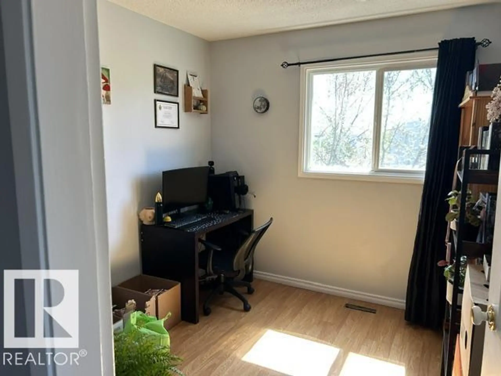 51 Mcleod PL NW - Image 7