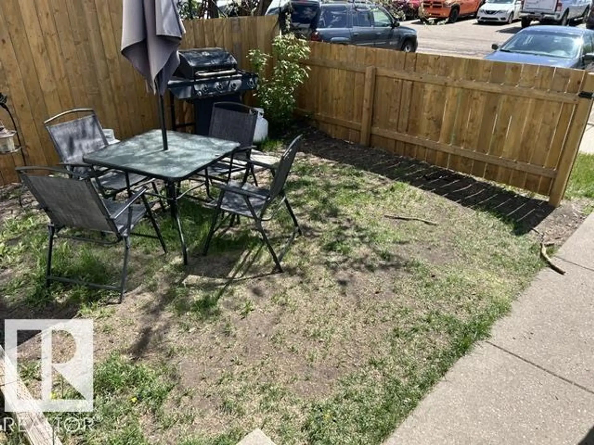 51 Mcleod PL NW - Image 12