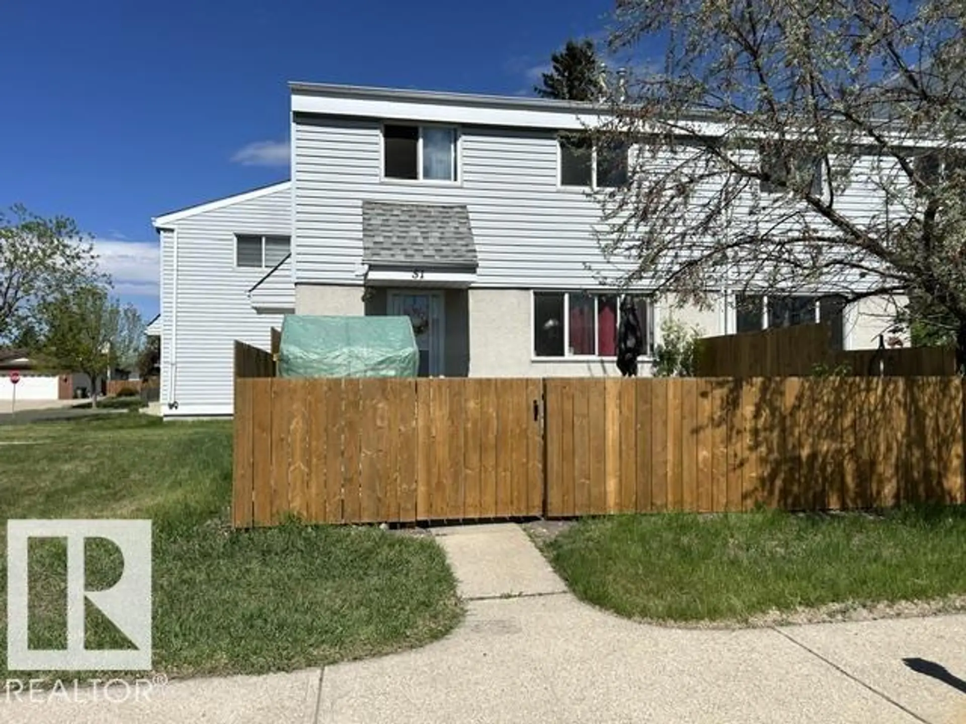 51 Mcleod PL NW - Image 1