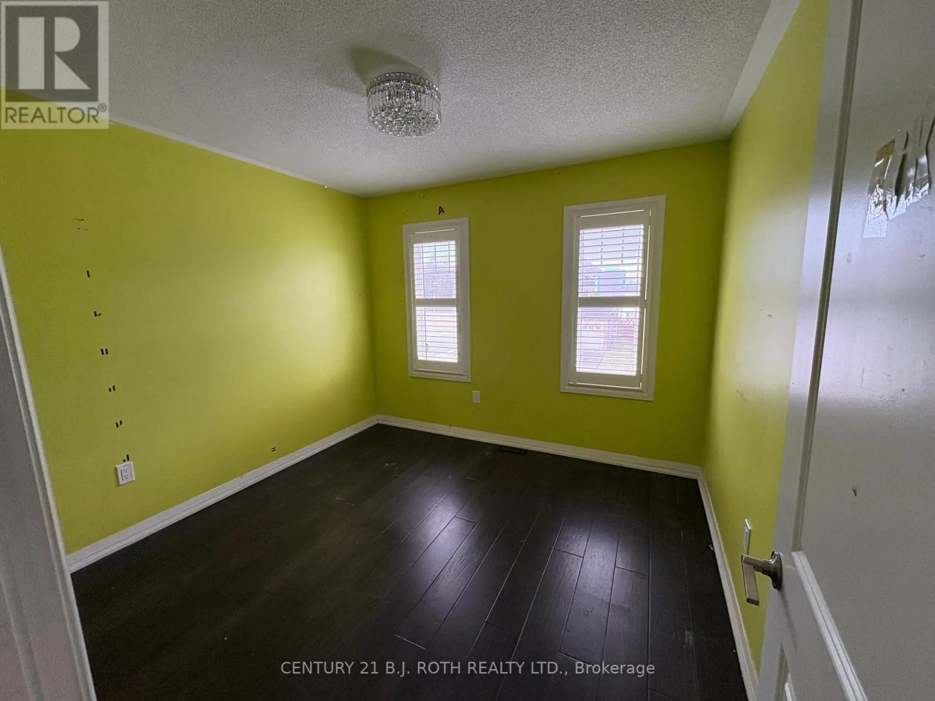 34 ALASKAN HEIGHTS - Image 11