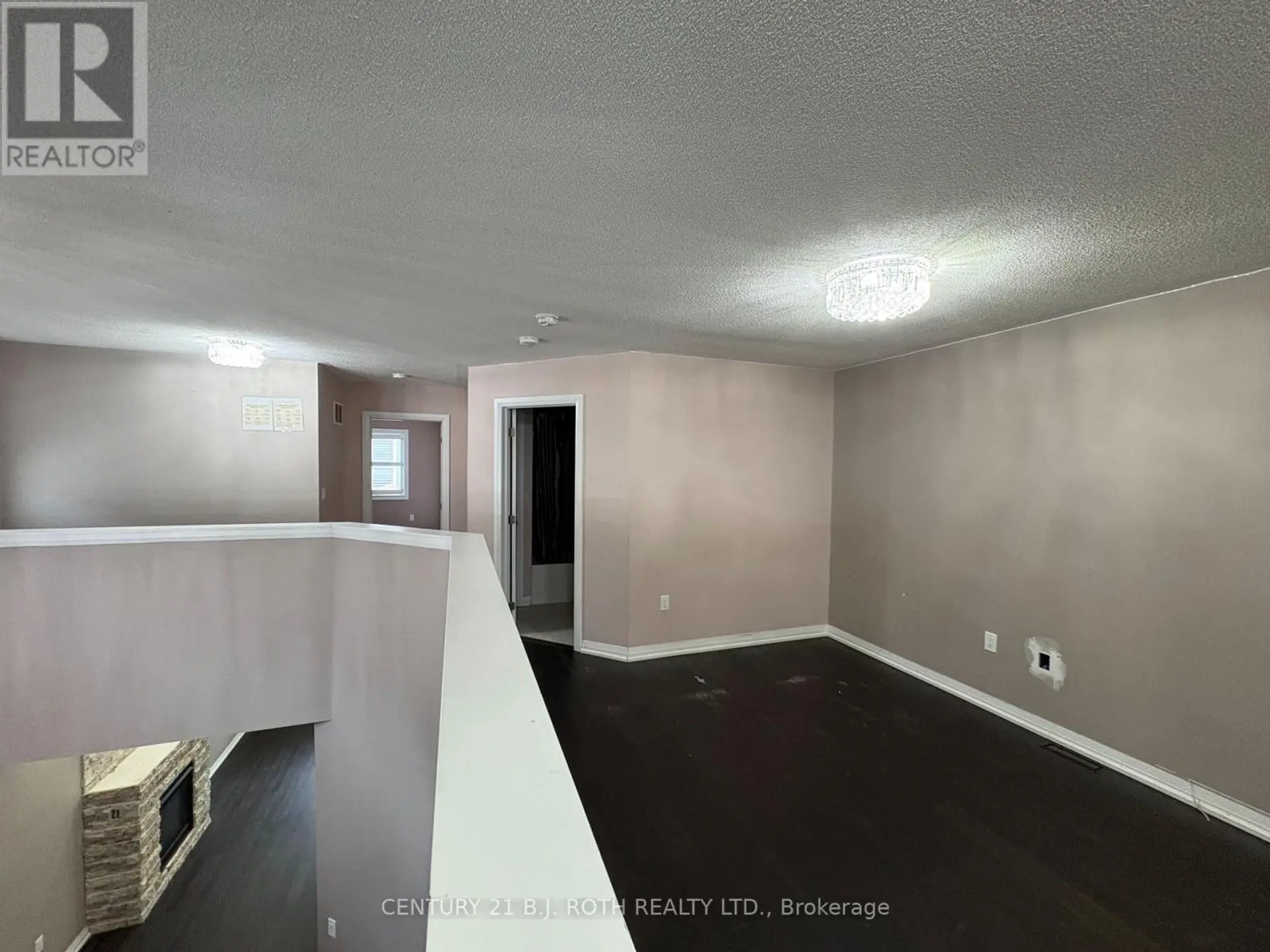 34 ALASKAN HEIGHTS - Image 19