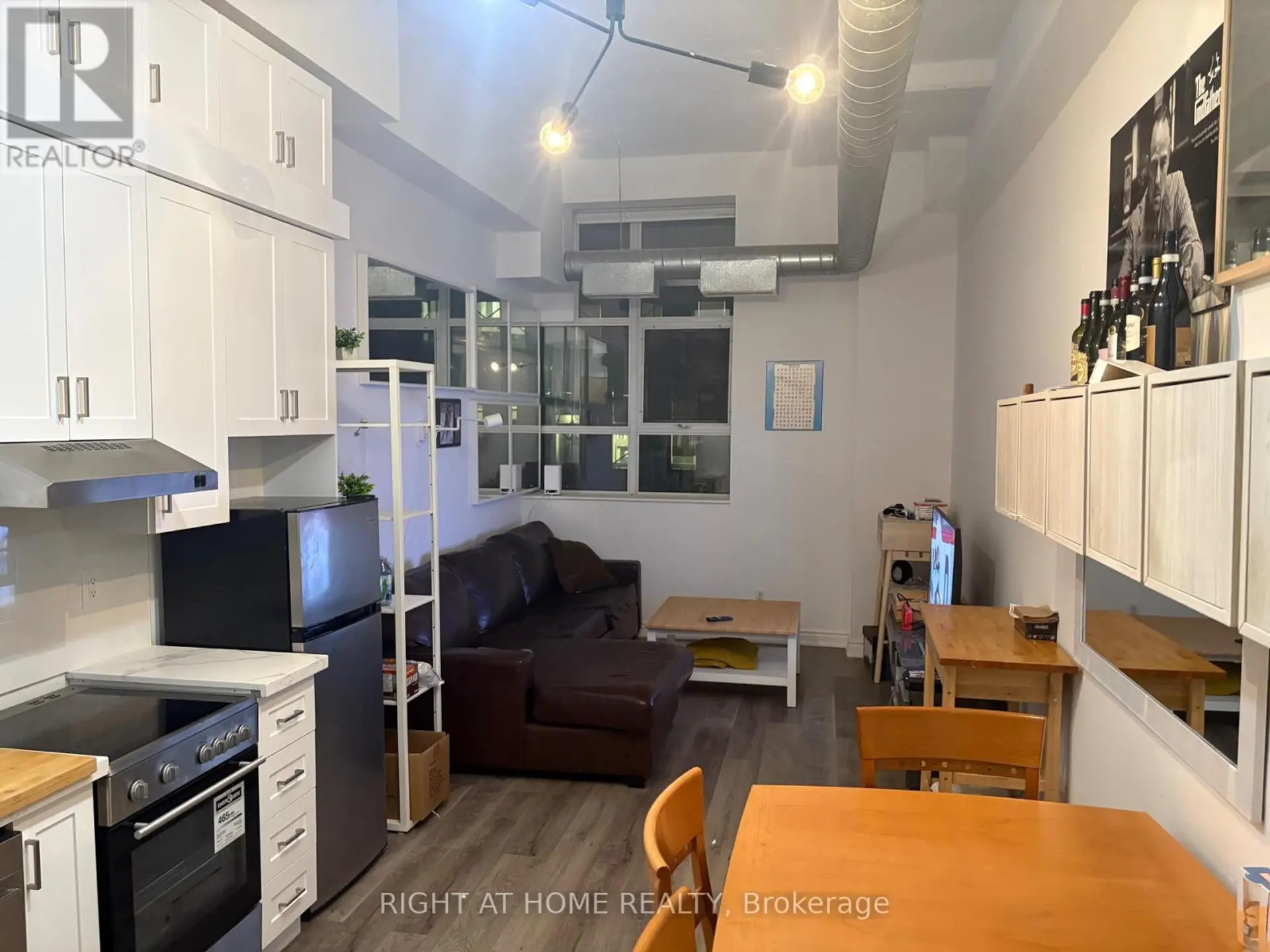 #538 155 DALHOUSIE STREET - Image 2