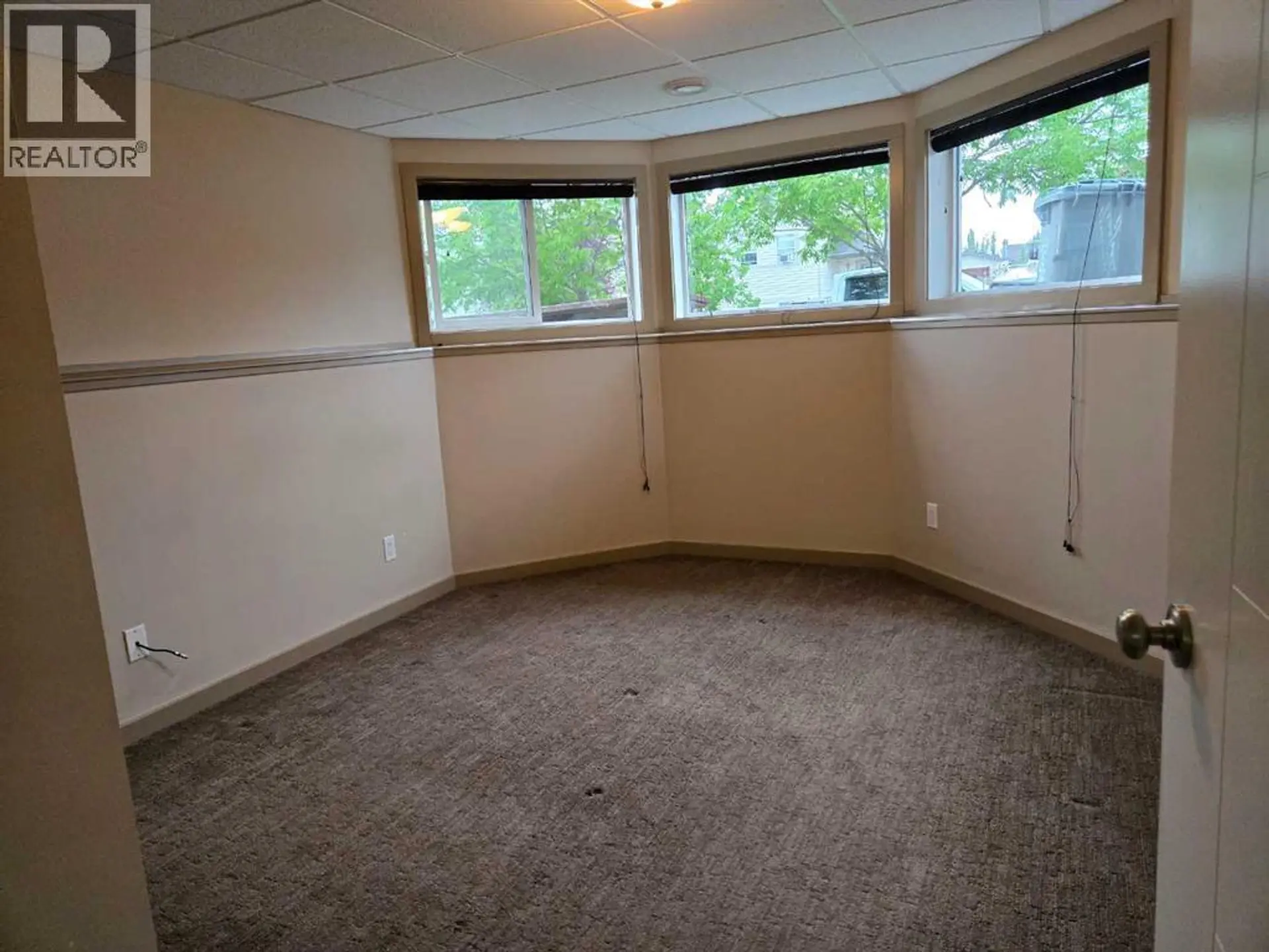 8821 65 Avenue - Image 17