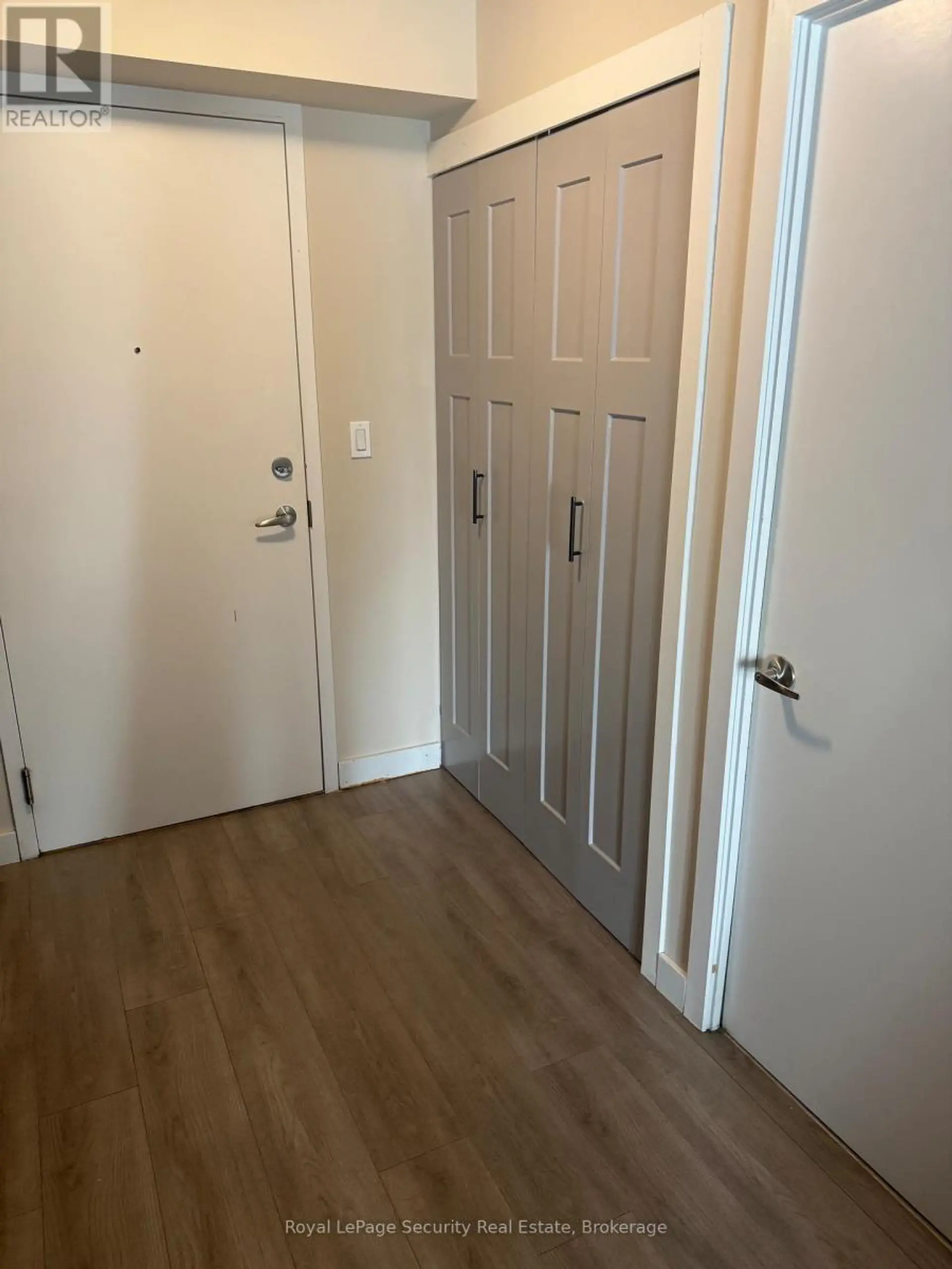 #310 801 SHEPPARD AVENUE - Image 8