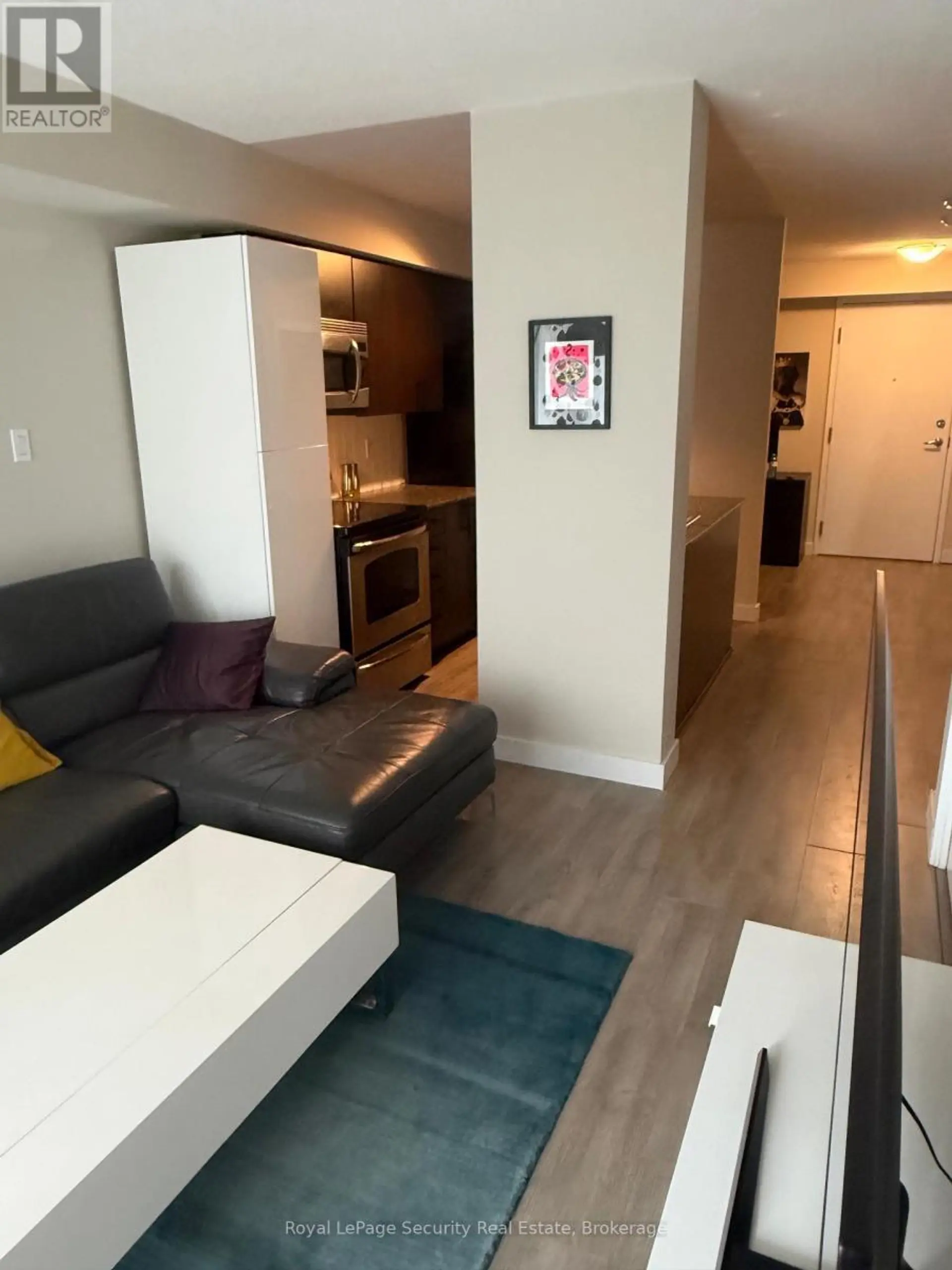 #310 801 SHEPPARD AVENUE - Image 4