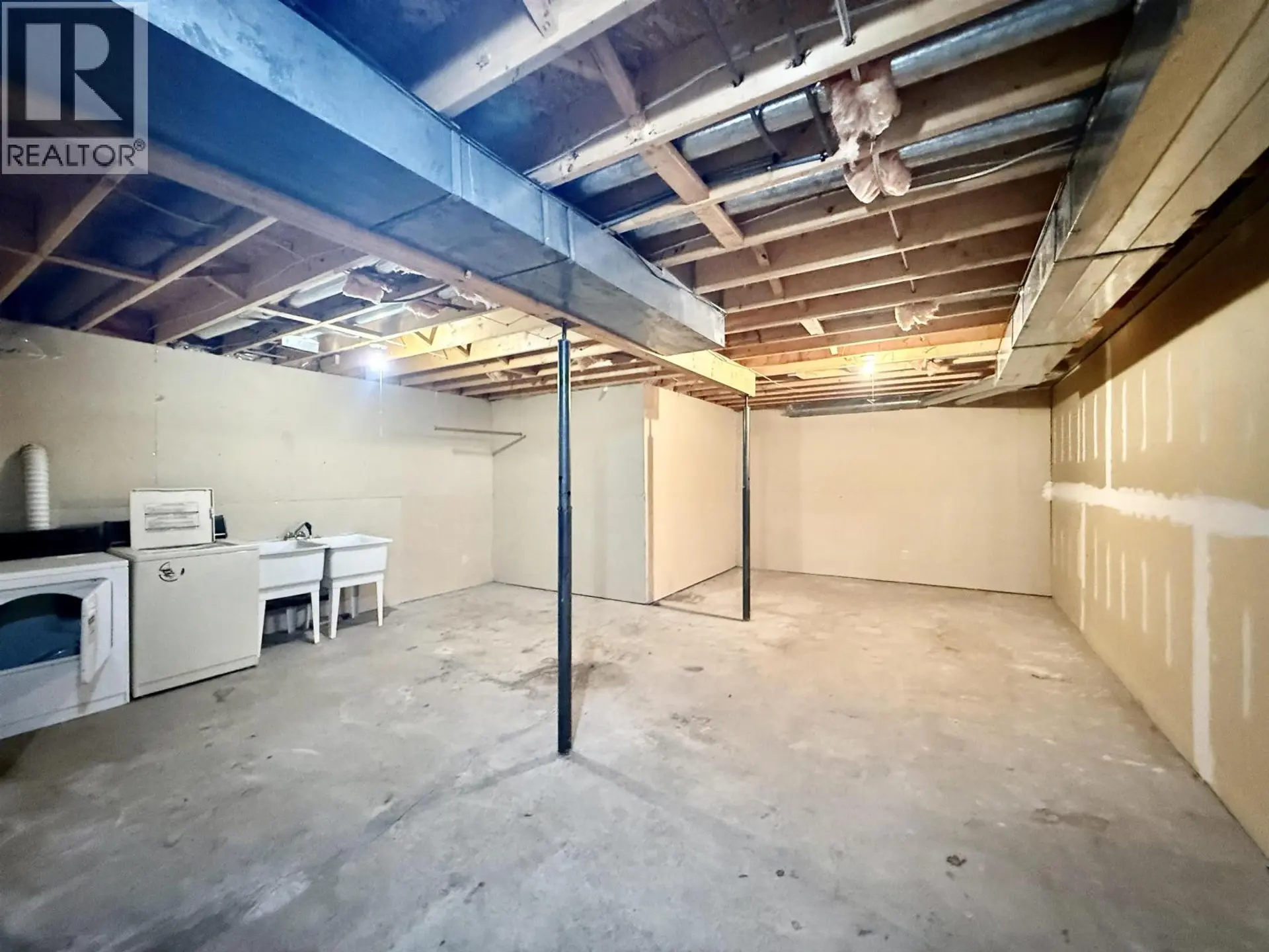 4086 FOURTH AVENUE - Image 12