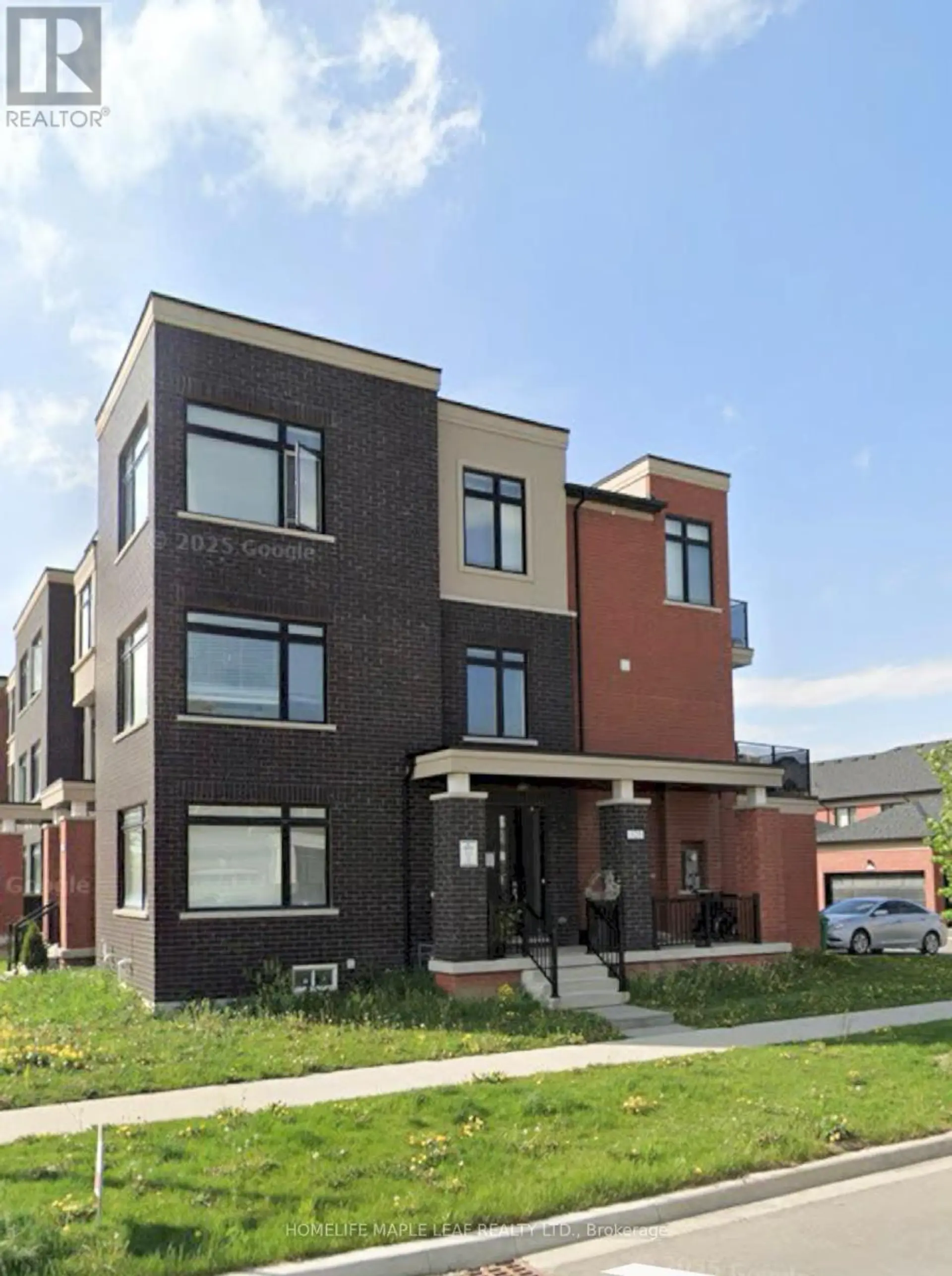 325 VETERANS DRIVE - Image 2