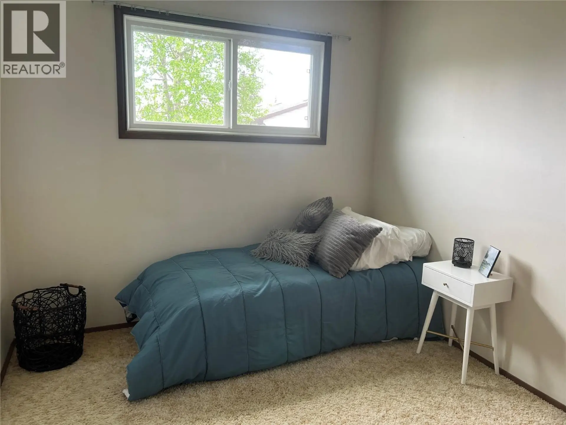 1029 118 Avenue - Image 10