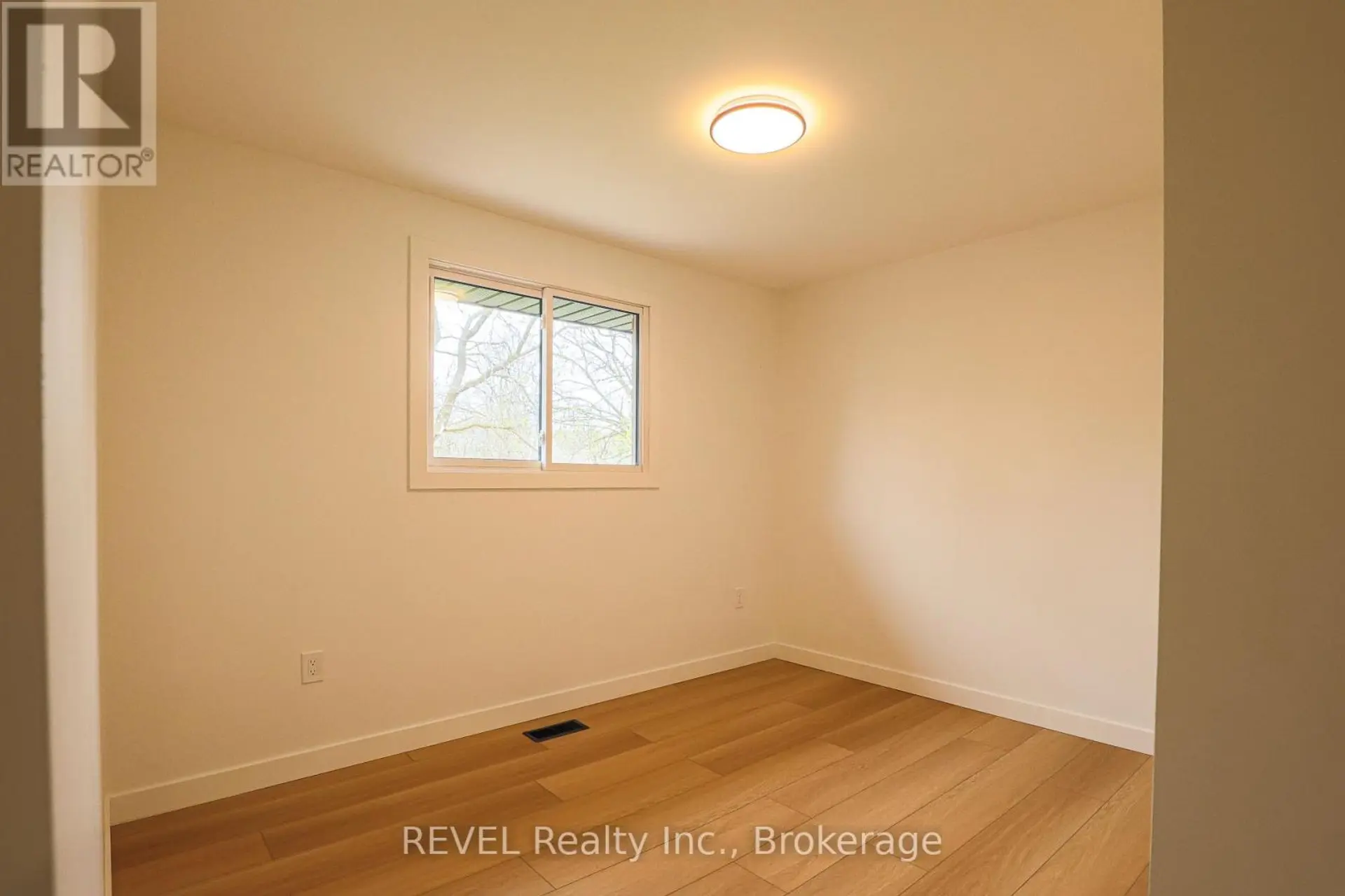 12 ANDREA DRIVE - Image 11