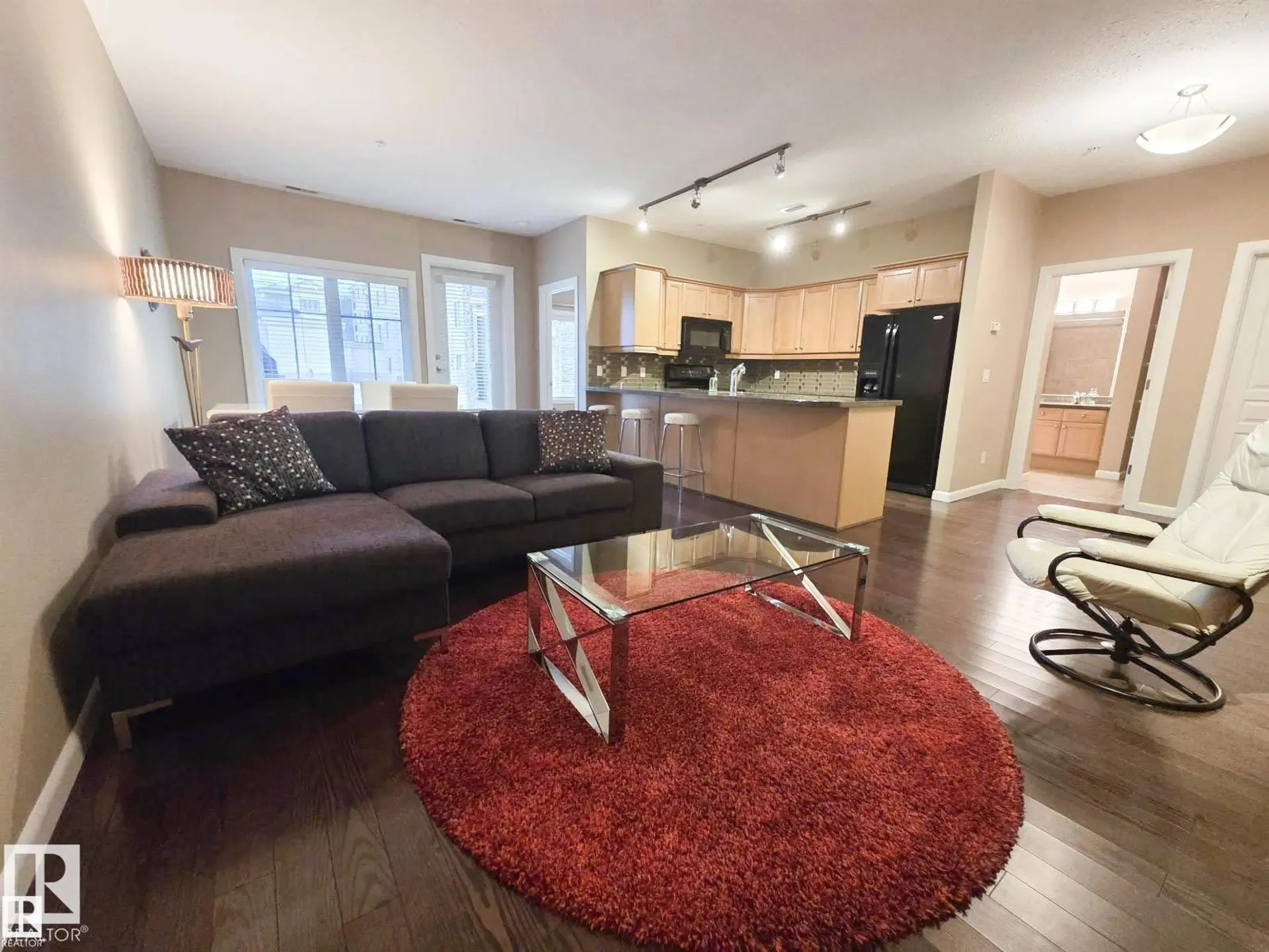 #109 160 MAGRATH RD NW - Image 5