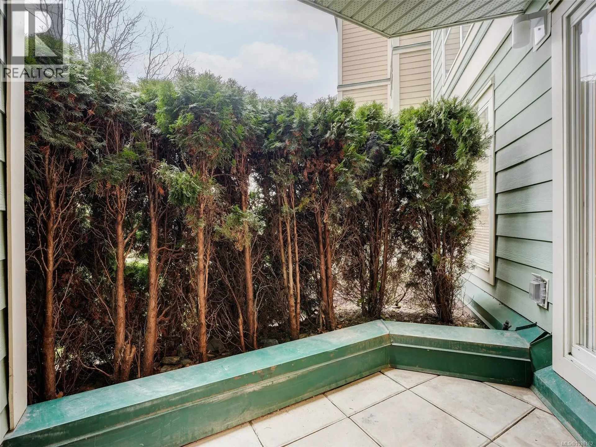 #104 689 Bay St - Image 16