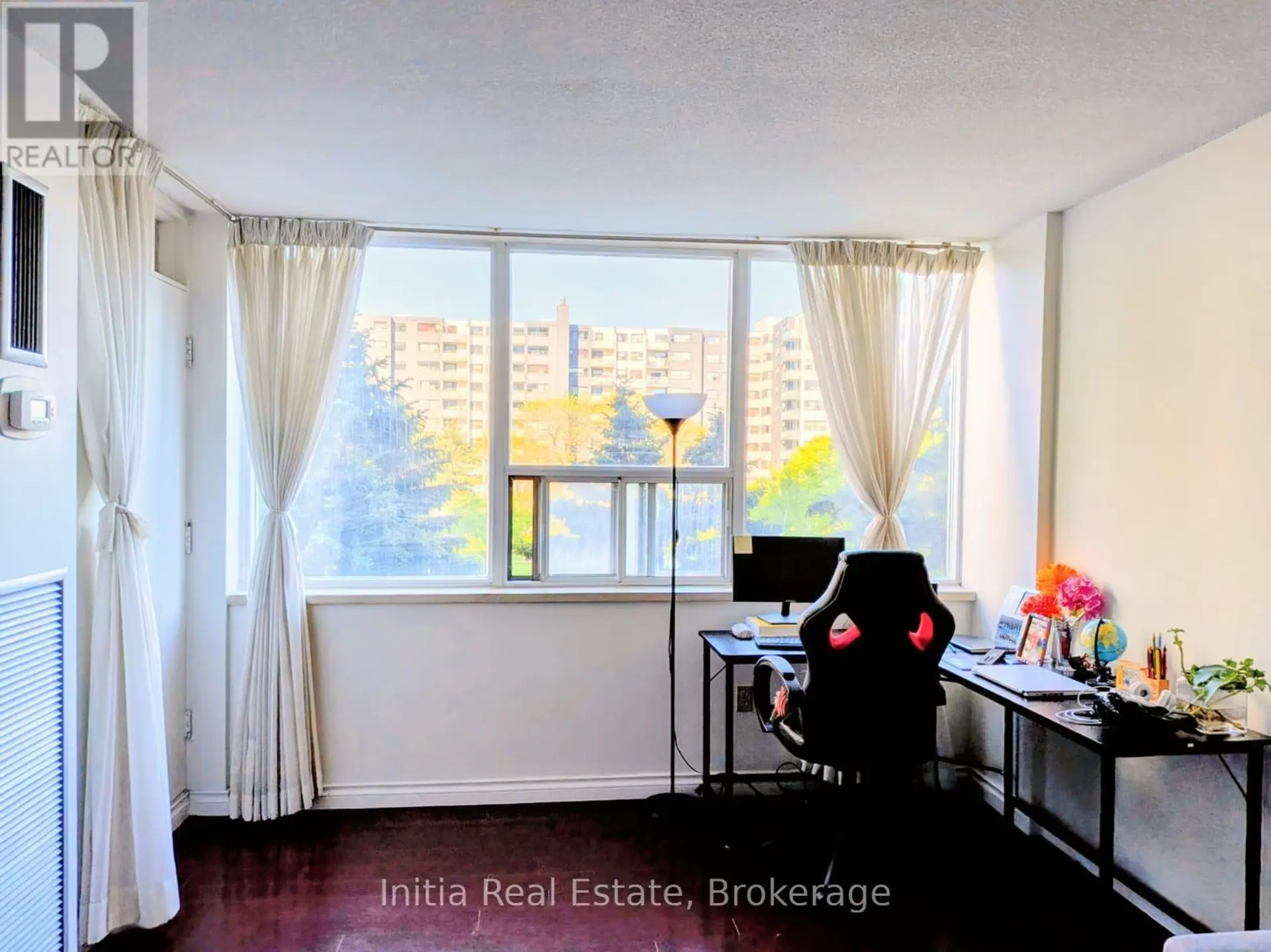 #406 25 SILVER SPRINGS BOULEVARD - Image 6