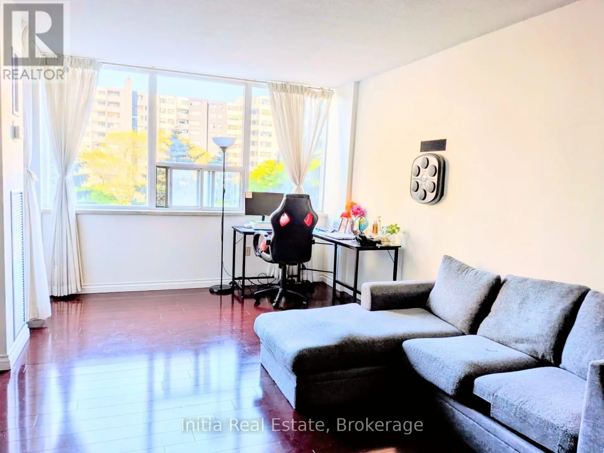 #406 25 SILVER SPRINGS BOULEVARD - Image 8