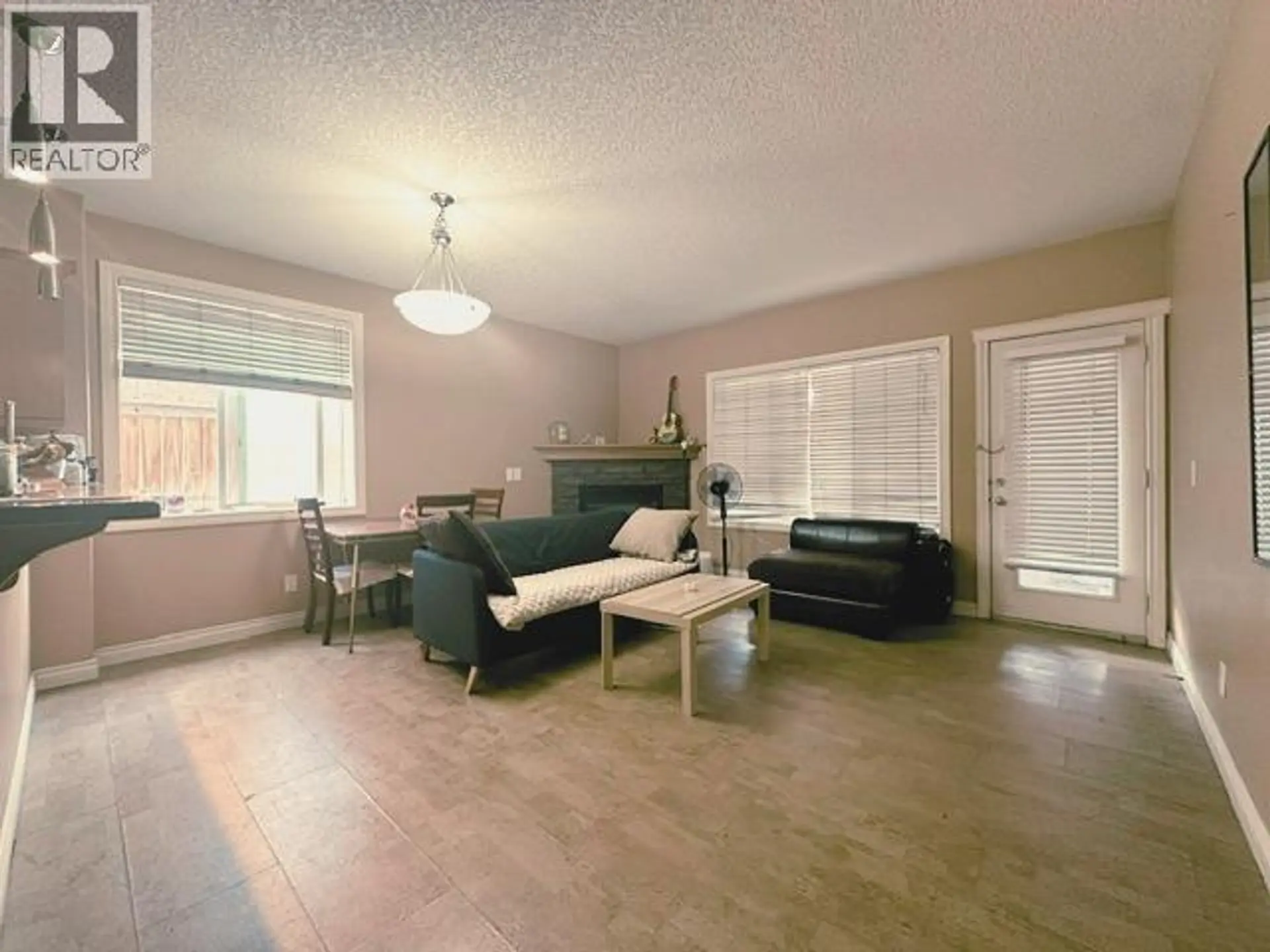 #102 110 12 Avenue NE - Image 2