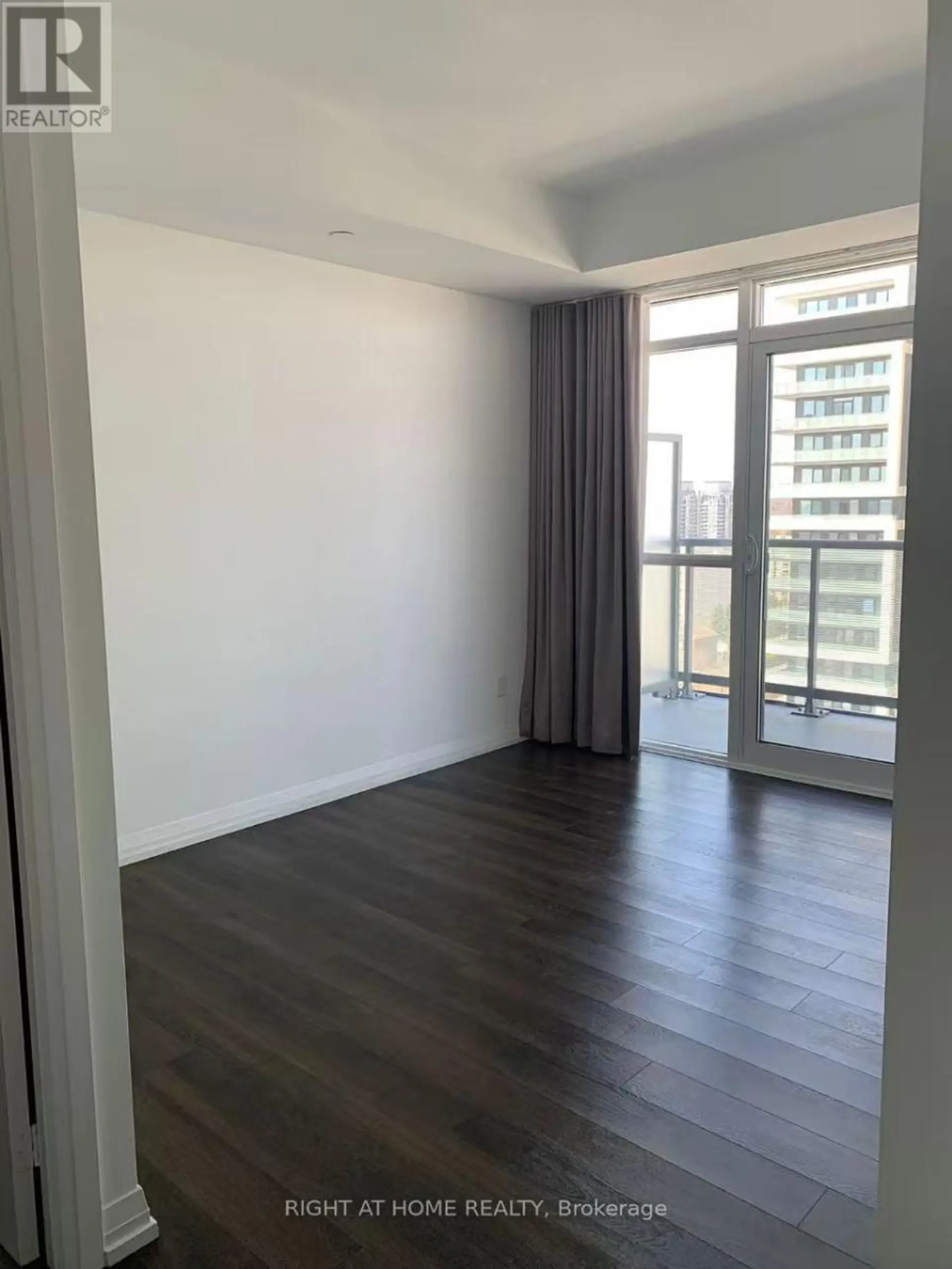 #1710 65 ONEIDA CRESCENT - Image 4