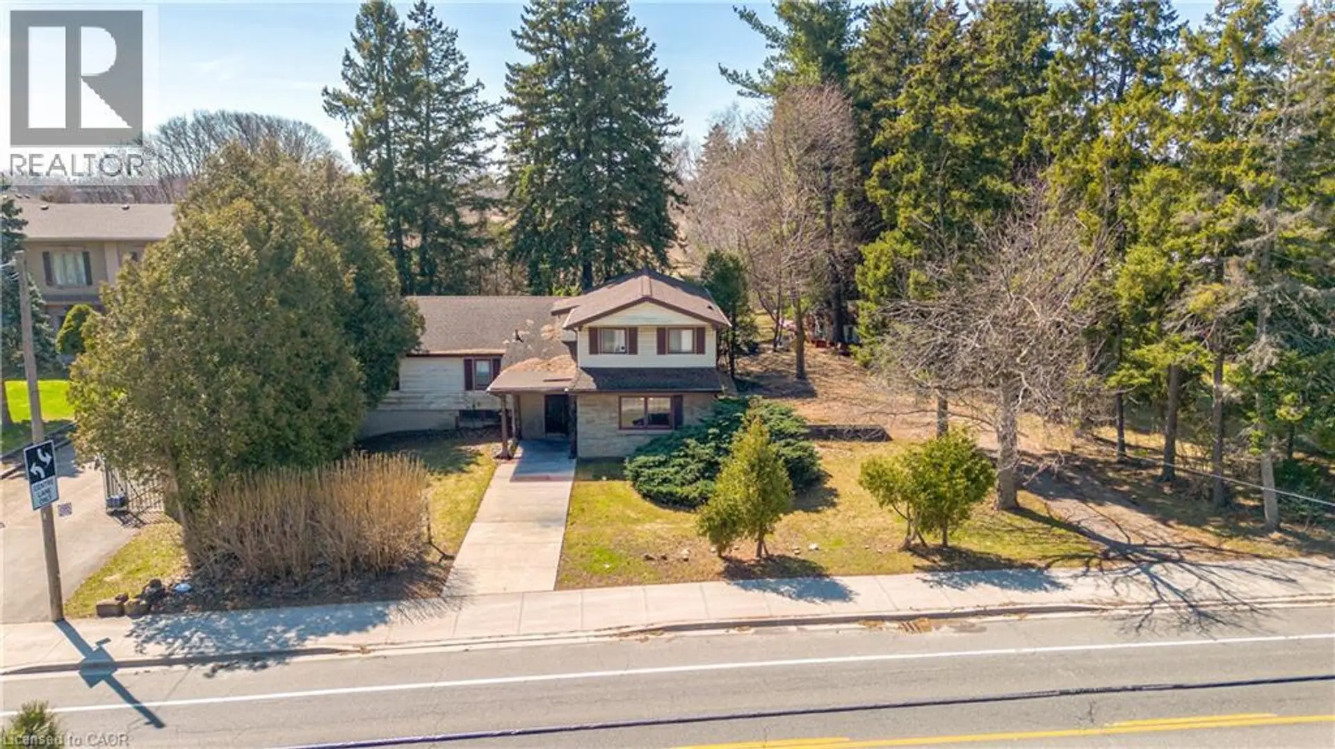 227 STONE CHURCH Road W - Image 3