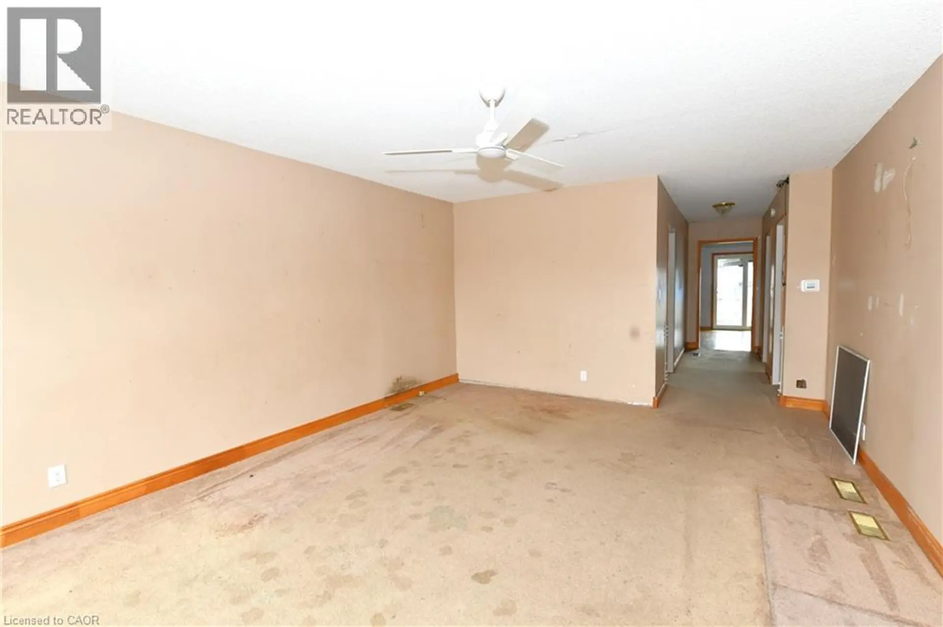 274 WELLINGTON Street - Image 2