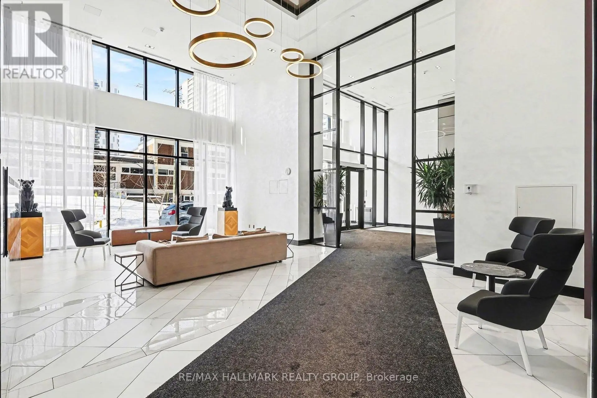 #1412 255 BAY STREET - Image 2