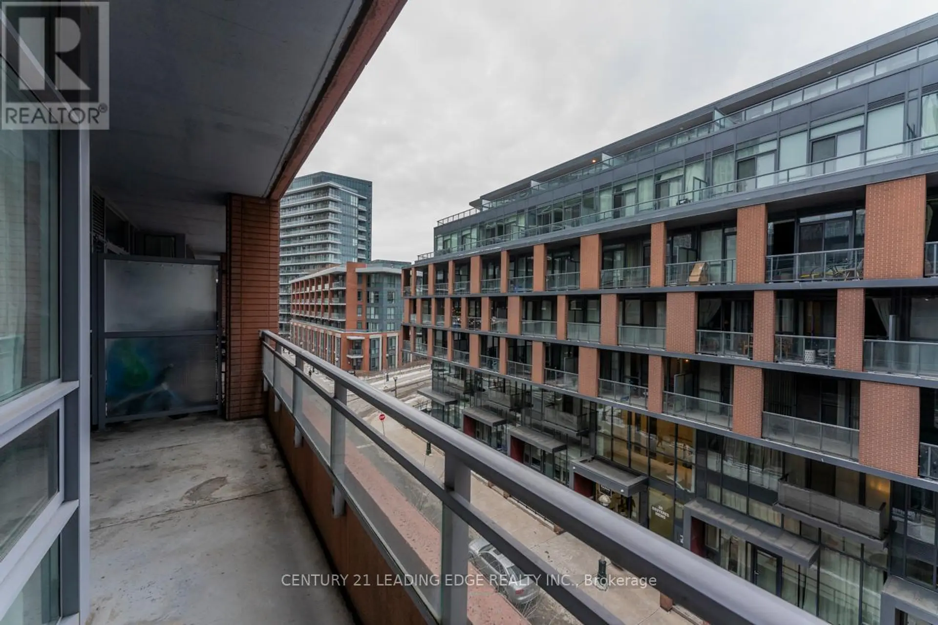 #517 15 BRUYERES MEWS - Image 14
