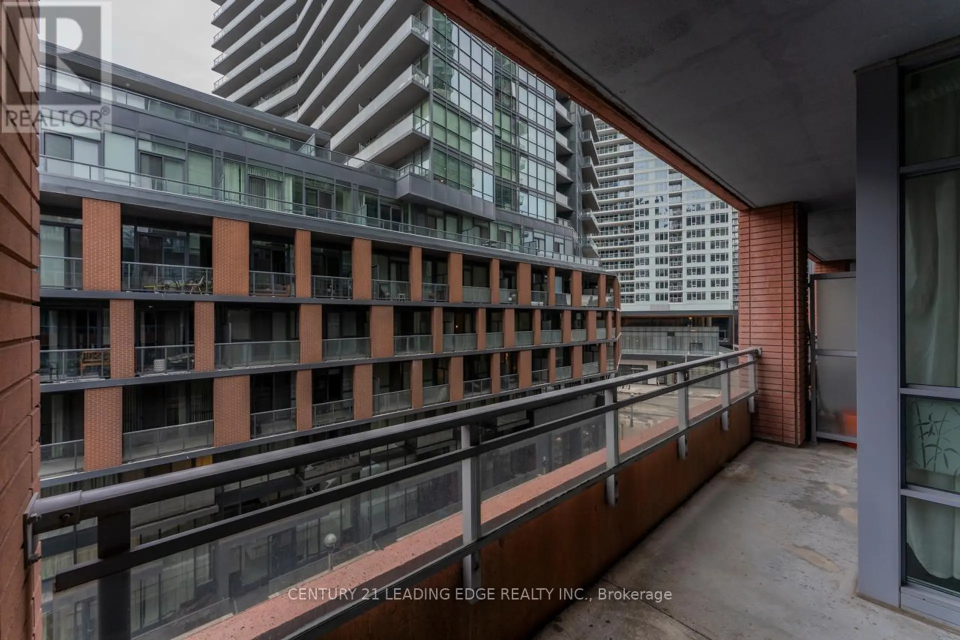 #517 15 BRUYERES MEWS - Image 13