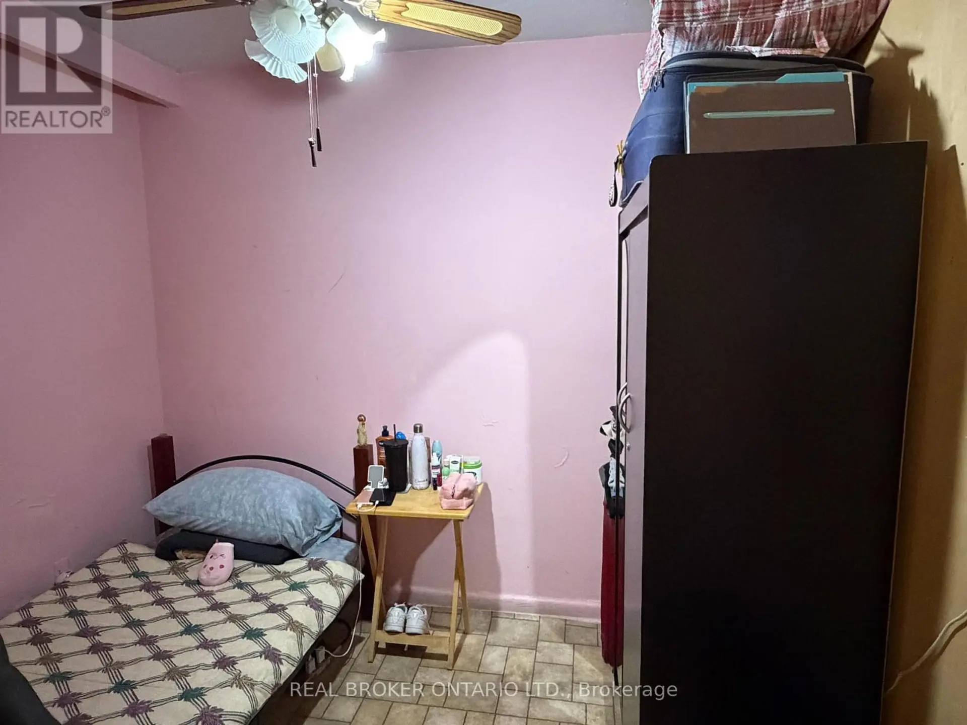 #306 921 MIDLAND AVENUE - Image 4